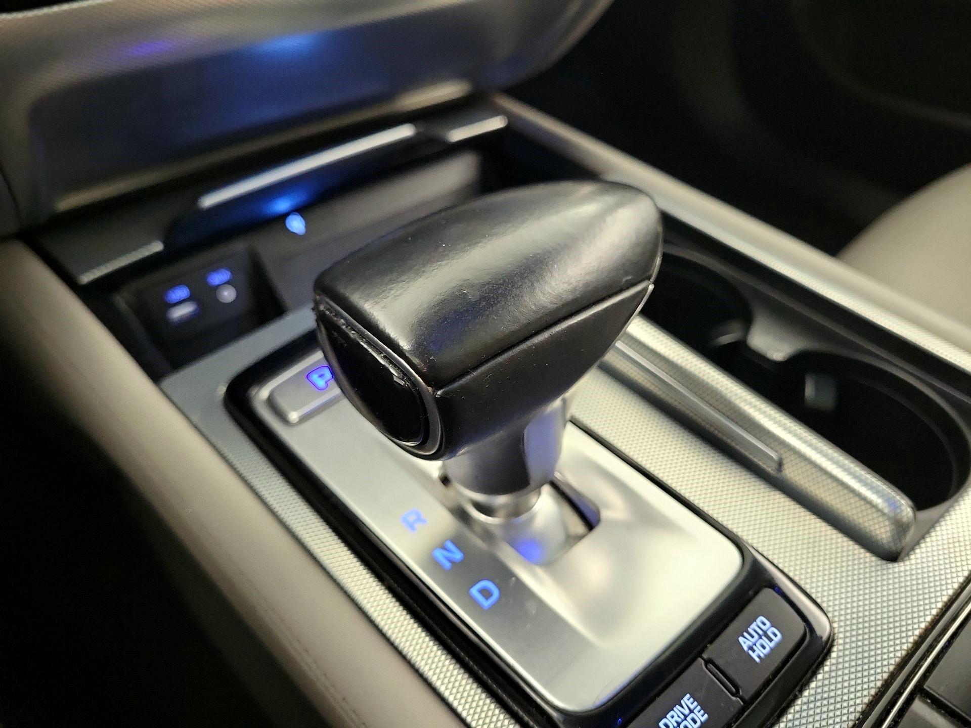 Thumbnail: 2018 Genesis G80 - 16