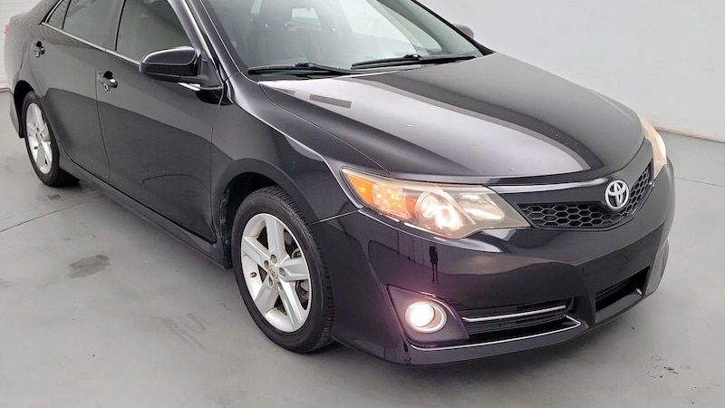 2013 Toyota Camry SE Hero Image
