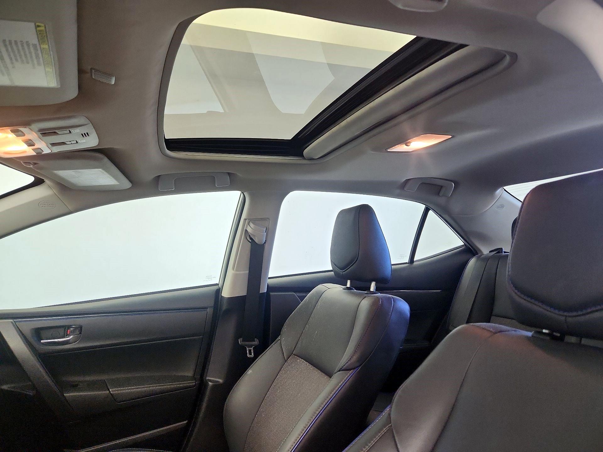Thumbnail: 2019 Toyota Corolla - 17