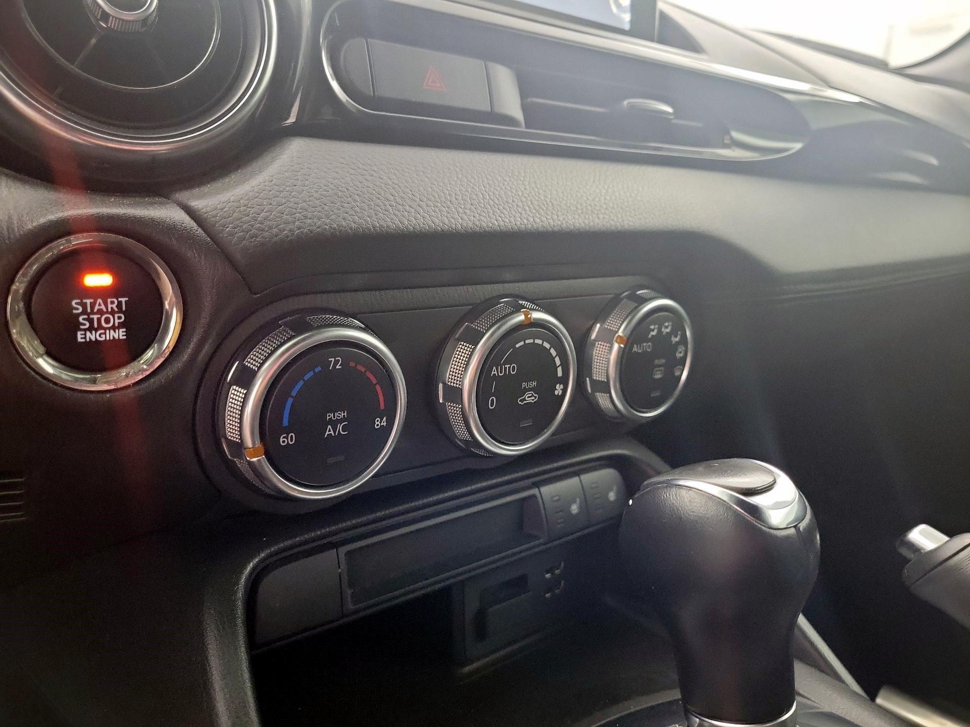 Thumbnail: 2018 Fiat 124 Spider - 17