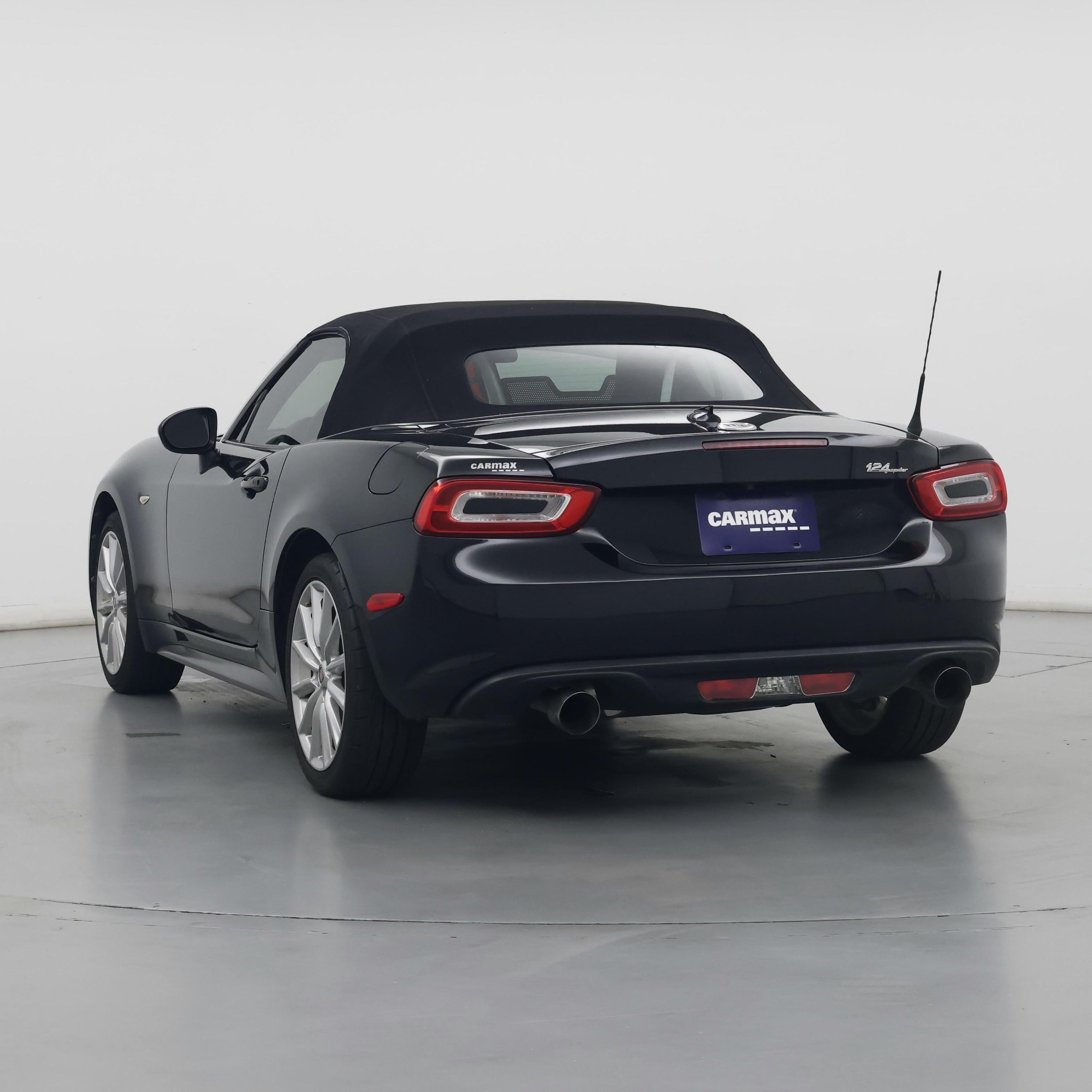 Thumbnail: 2018 Fiat 124 Spider - 2