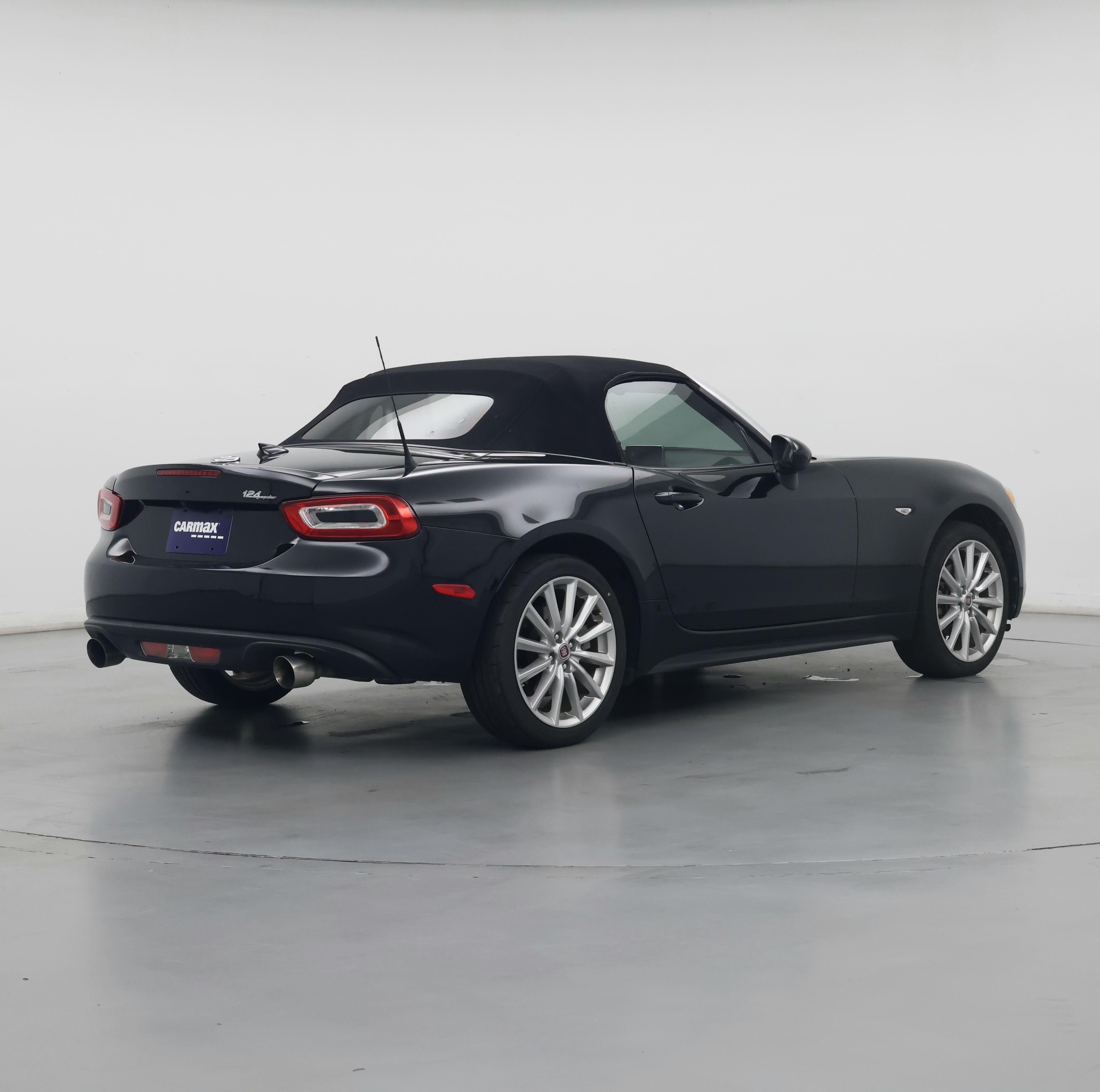 Thumbnail: 2018 Fiat 124 Spider - 8