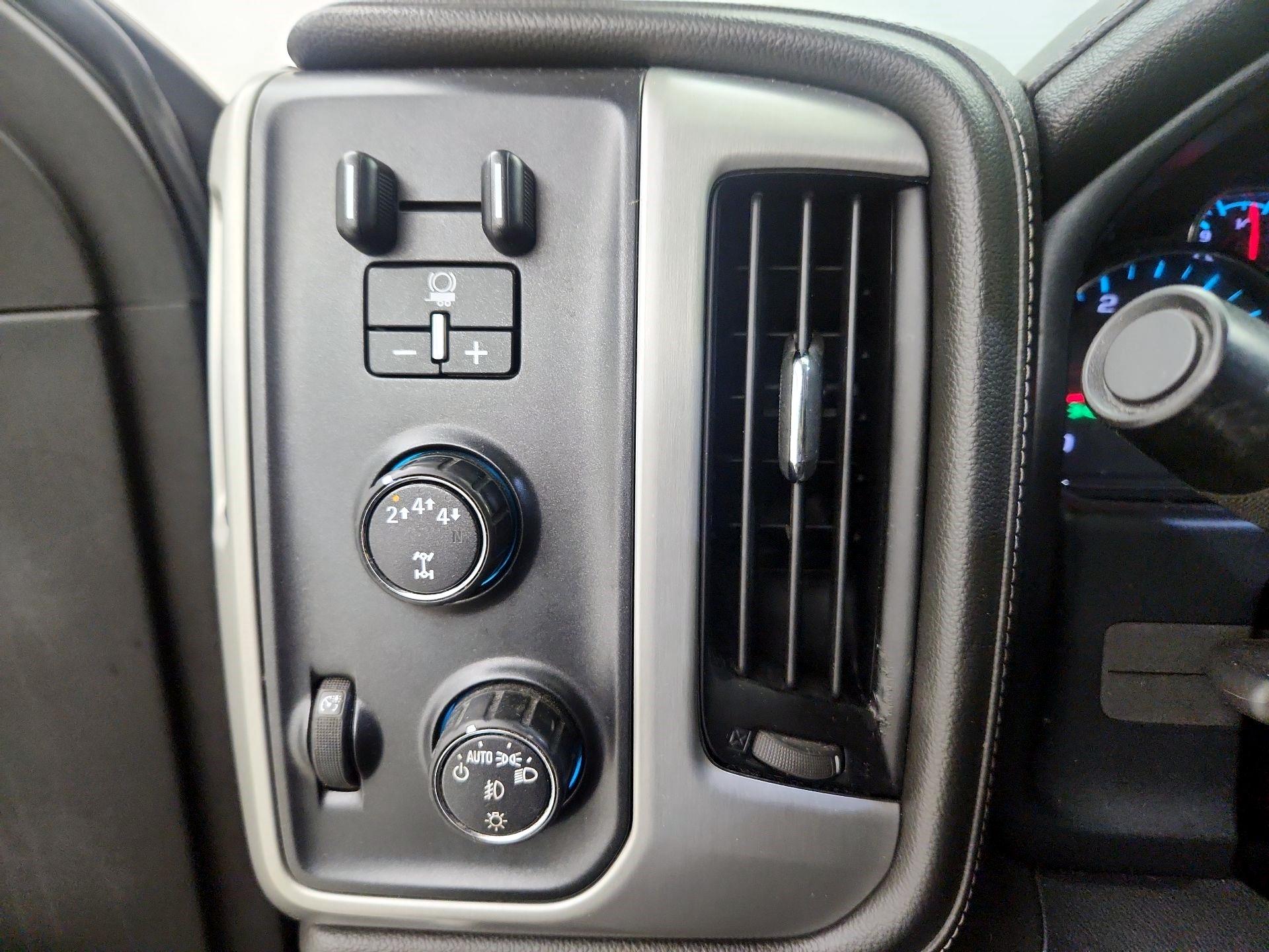 Thumbnail: 2018 GMC Sierra 2500 - 13