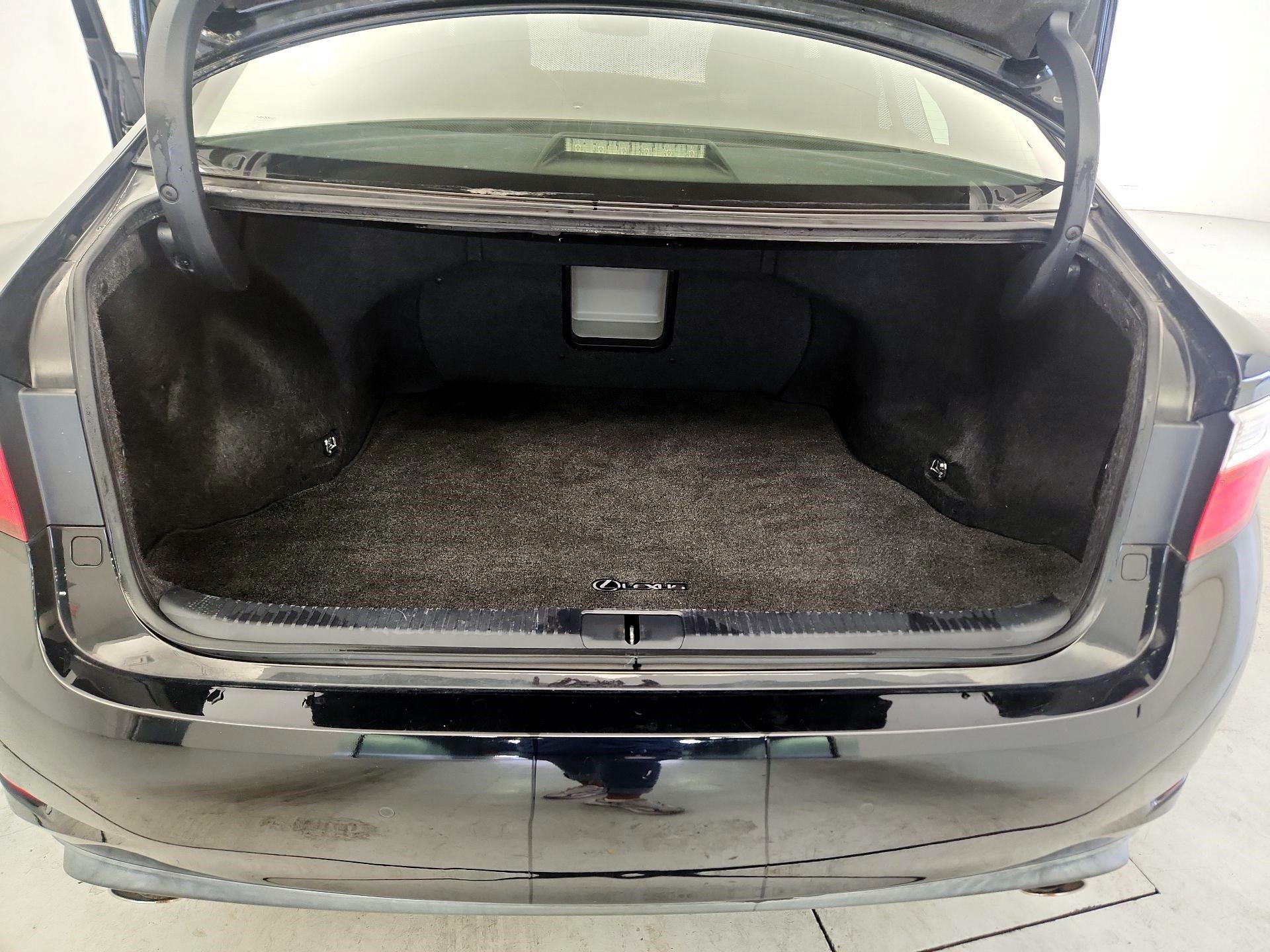 Thumbnail: 2014 Lexus ES - 20