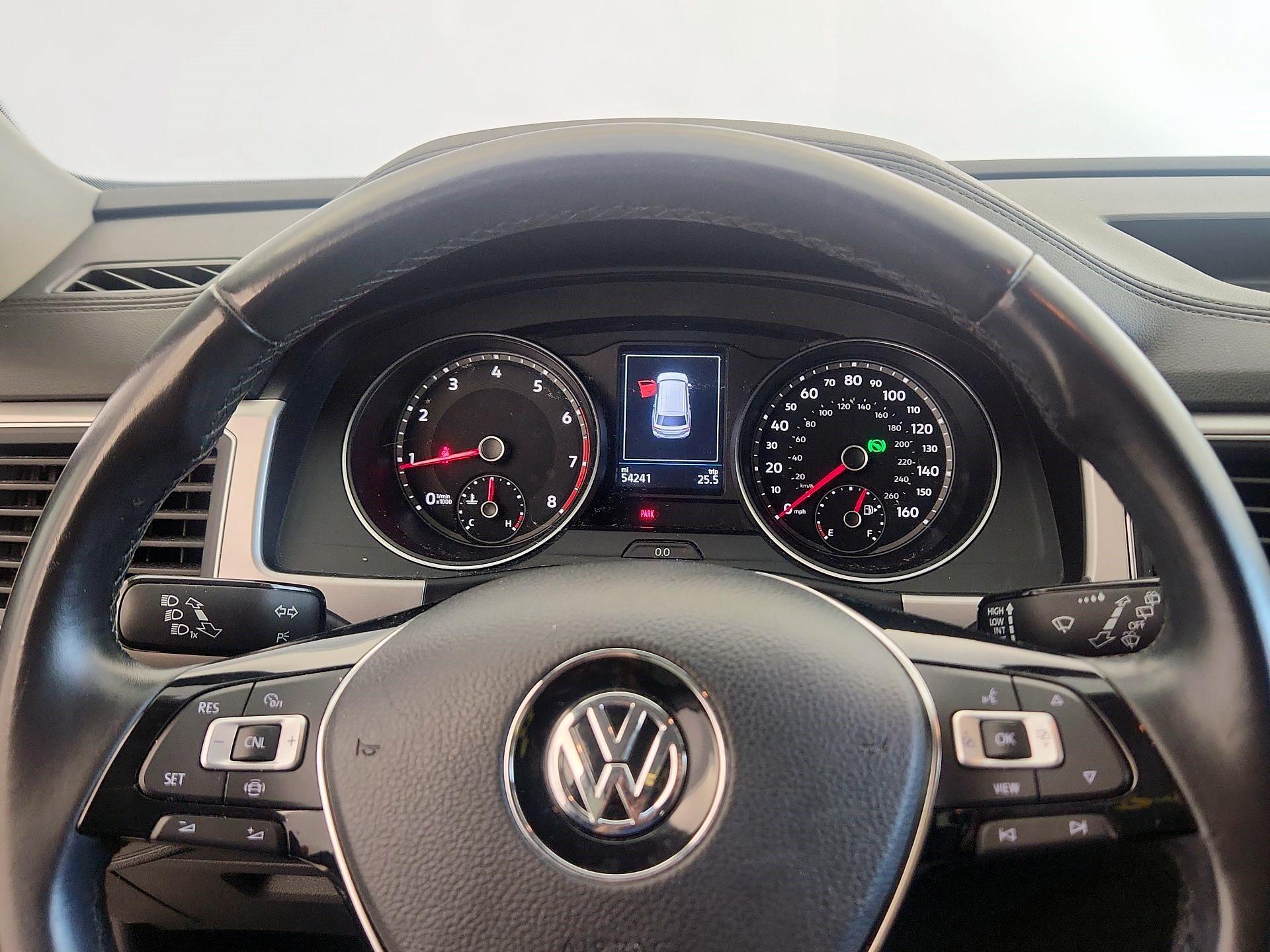 Thumbnail: 2019 Volkswagen Atlas - 10