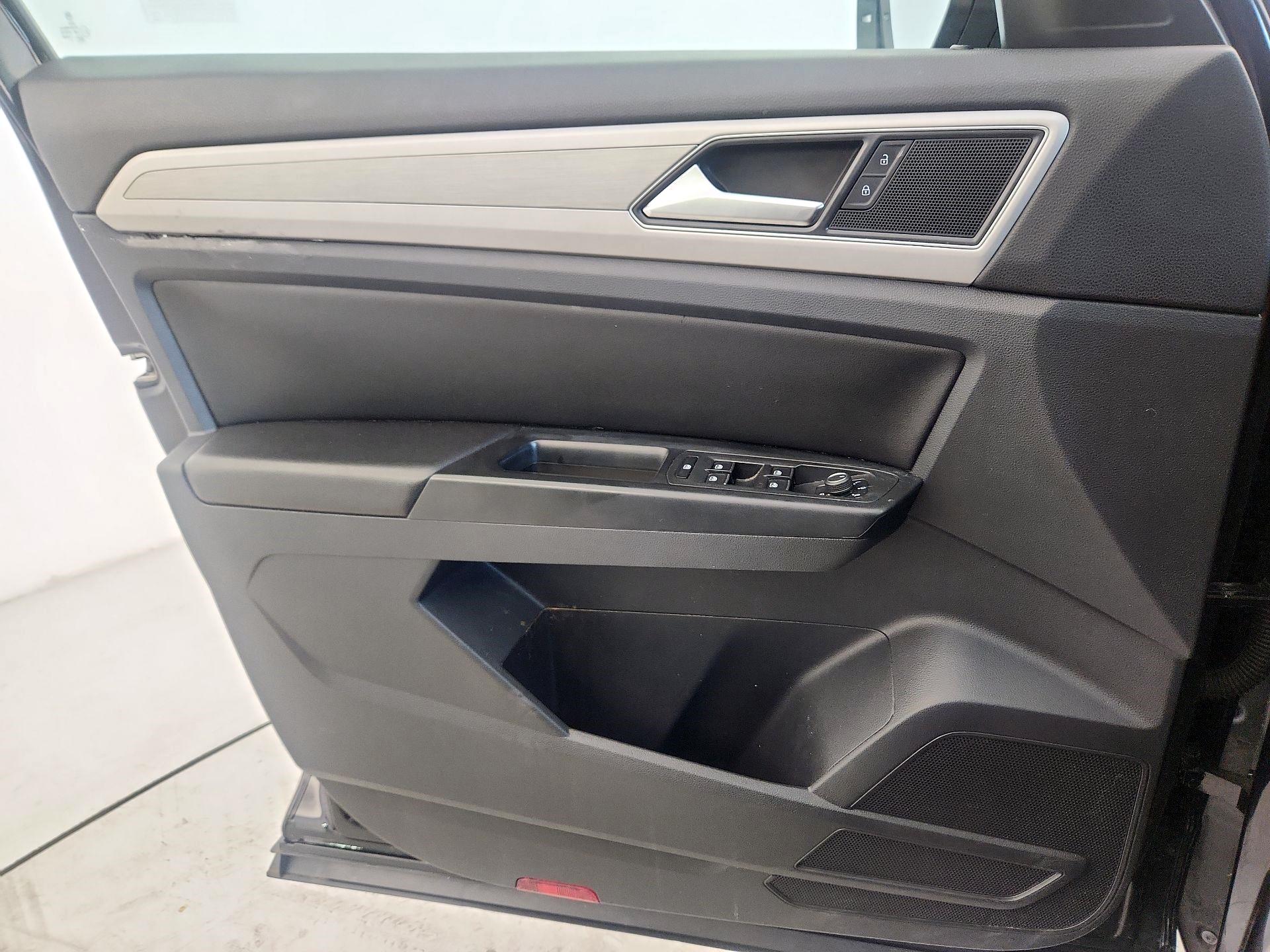 Thumbnail: 2019 Volkswagen Atlas - 12