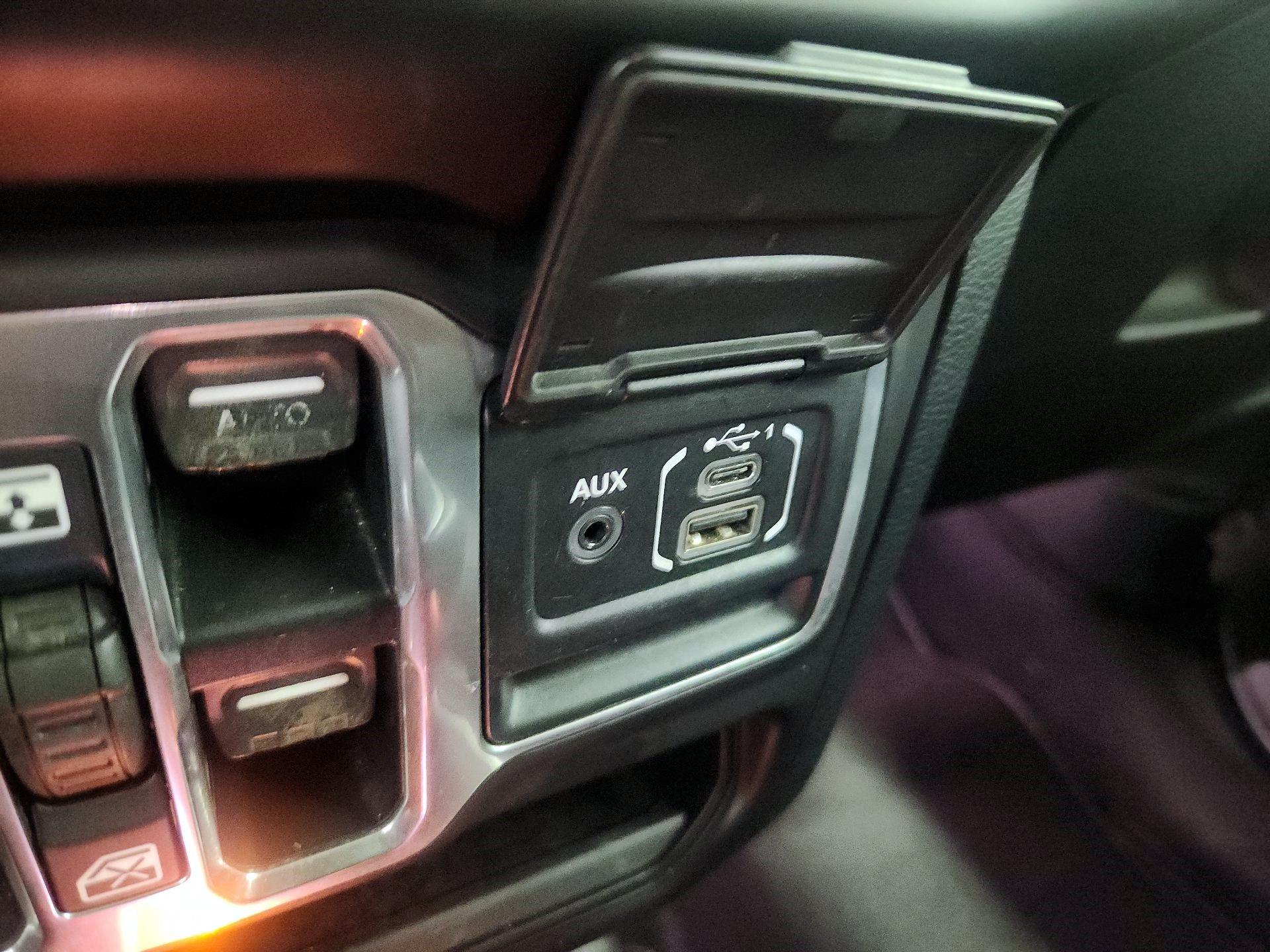 Thumbnail: 2018 Jeep Wrangler - 18