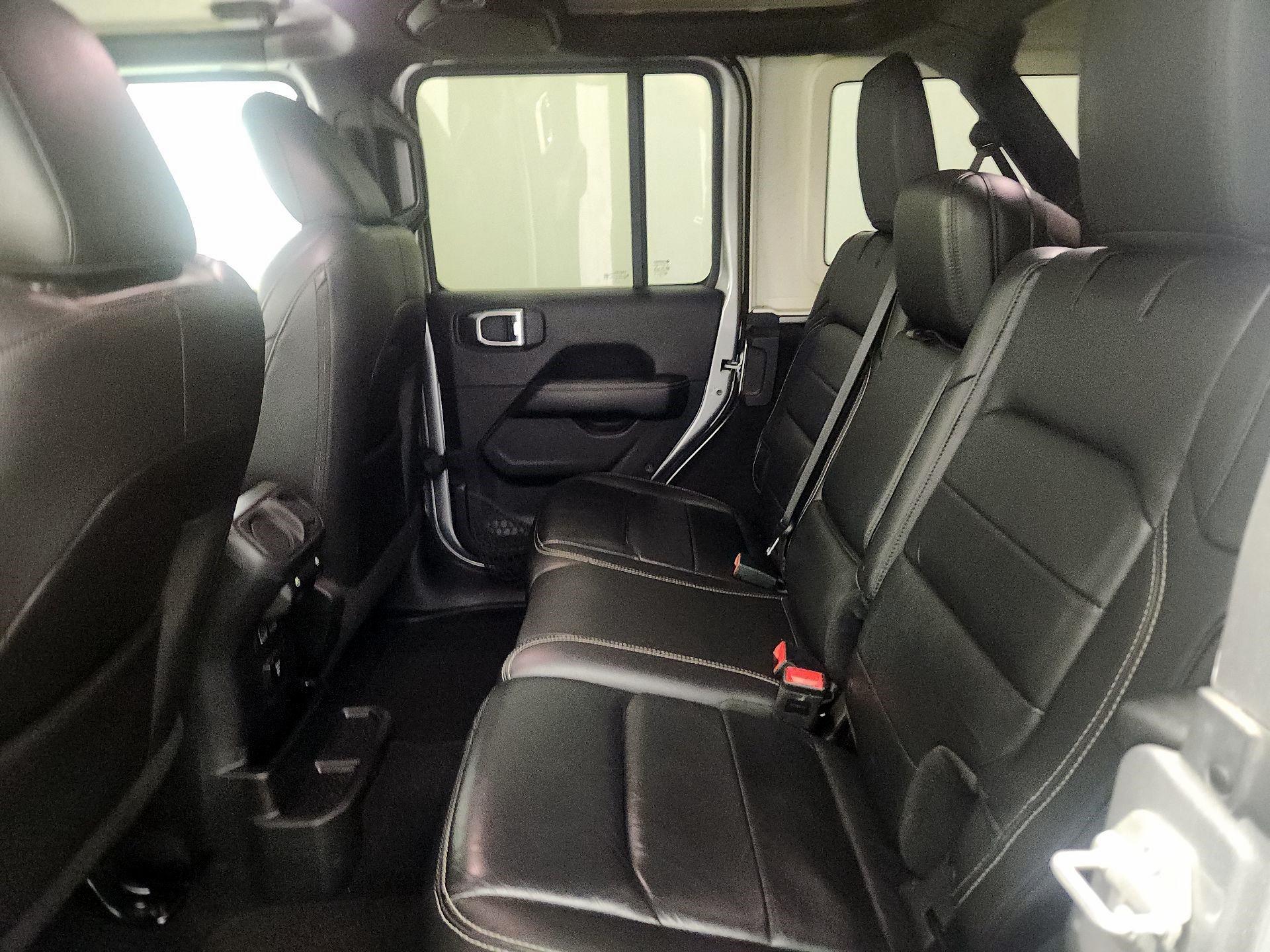 Thumbnail: 2018 Jeep Wrangler - 19