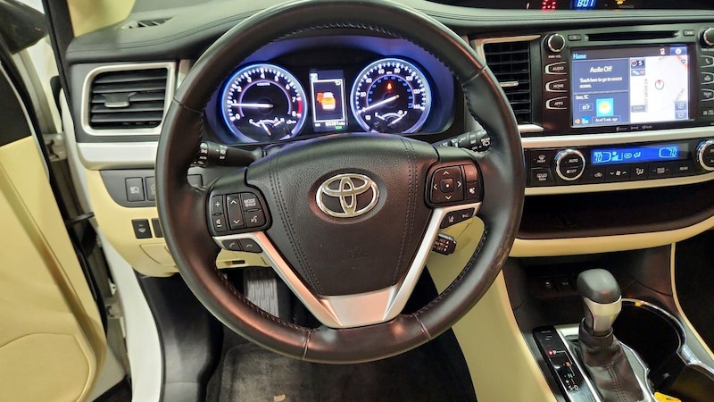 2018 Toyota Highlander XLE 10