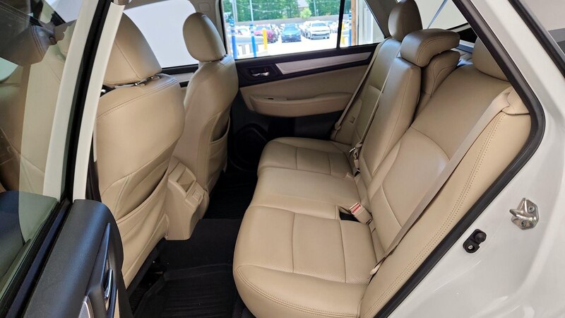 2019 Subaru Outback Premium 19