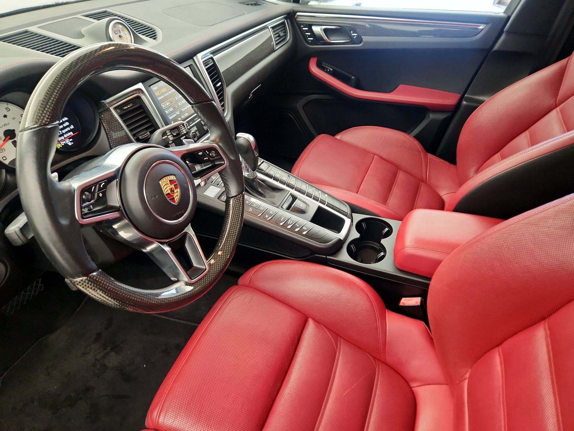 Thumbnail: 2015 Porsche Macan - 9