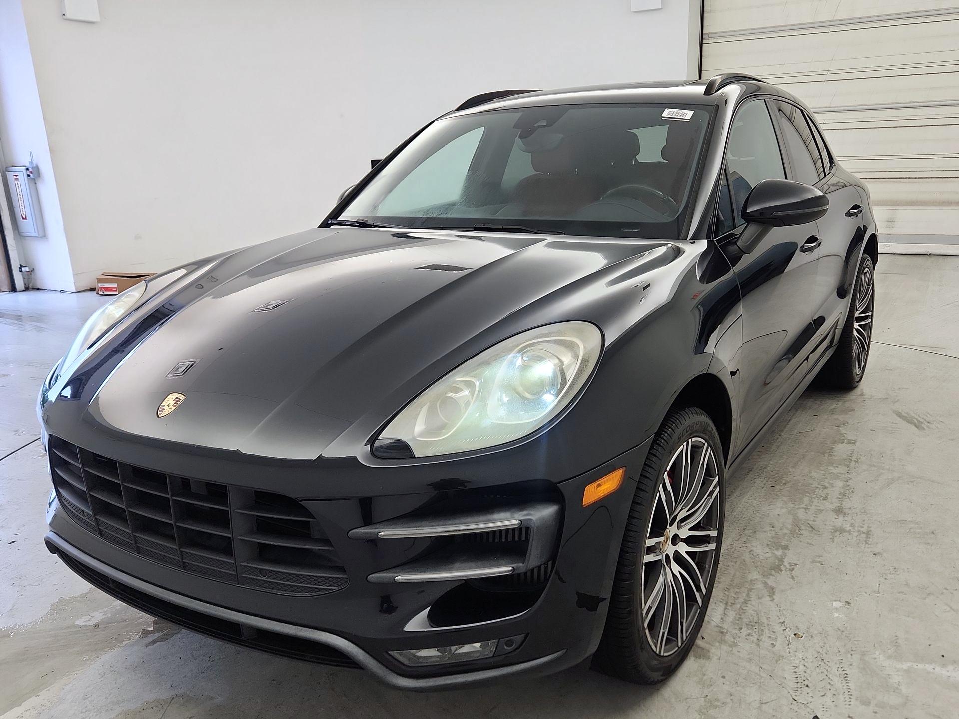 Thumbnail: 2015 Porsche Macan - 3