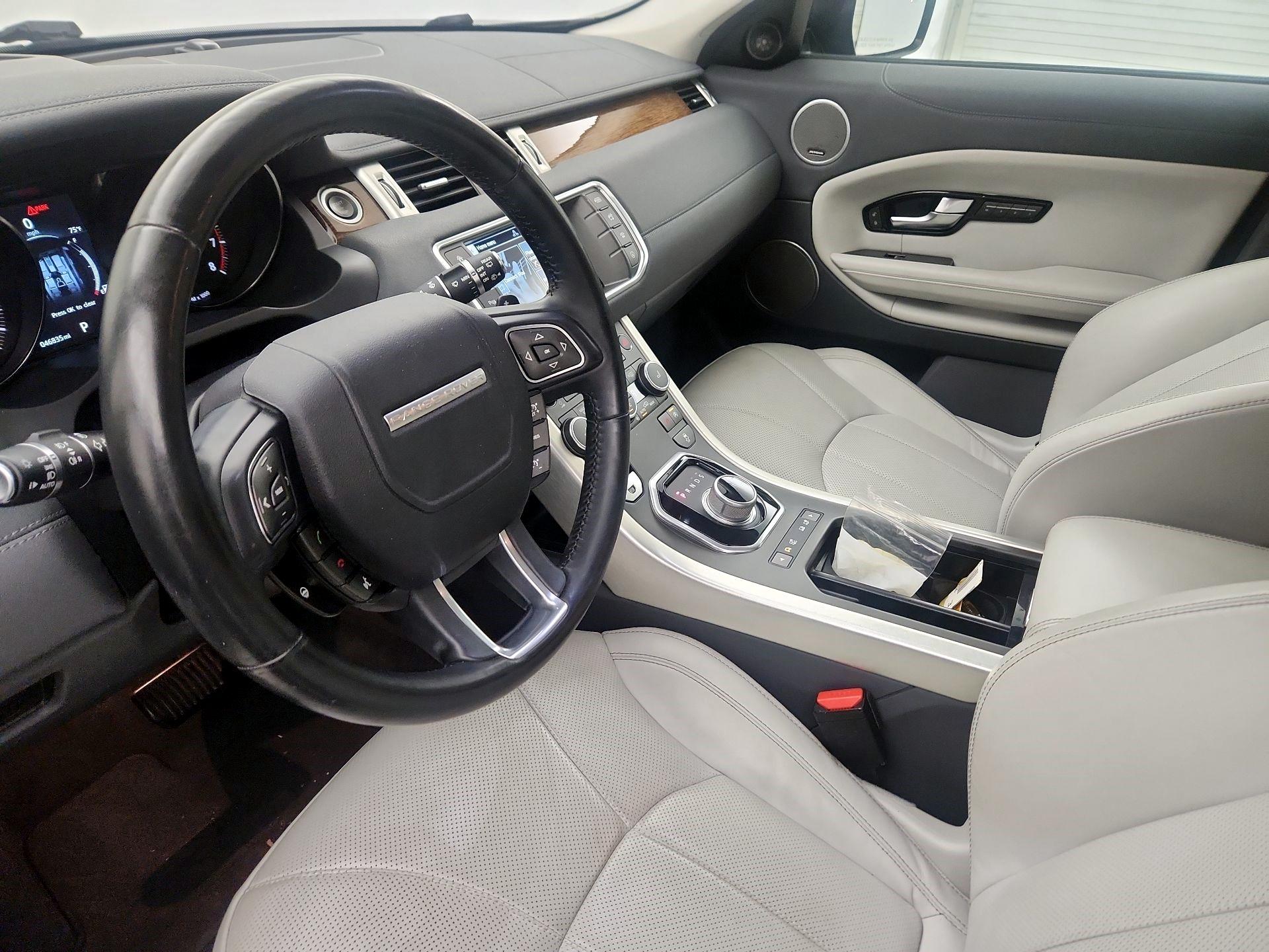 Thumbnail: 2016 Land Rover Range Rover Evoque - 11
