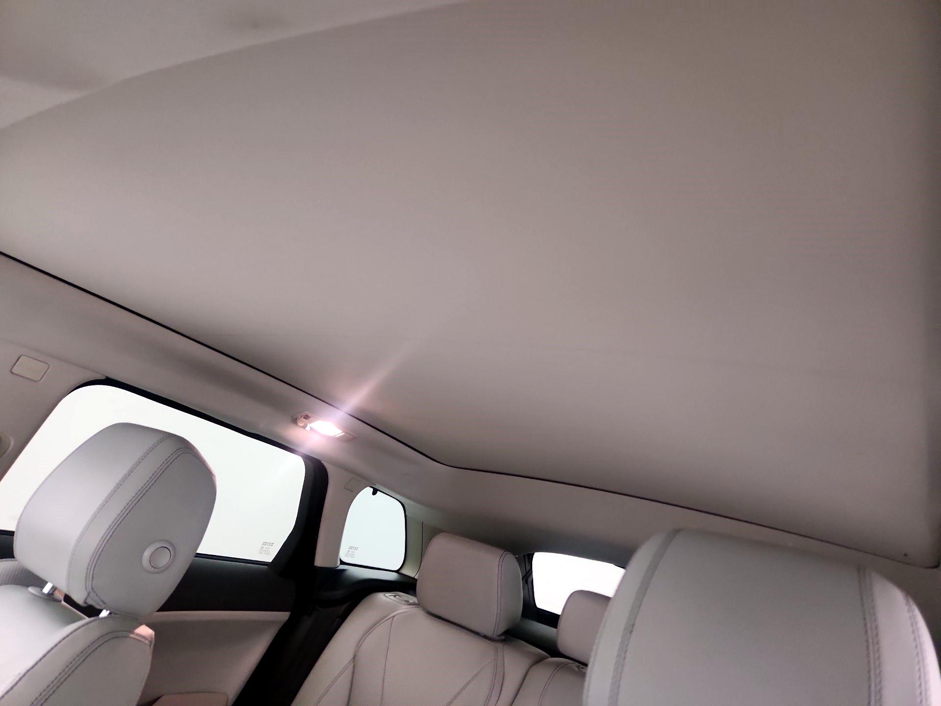 Thumbnail: 2016 Land Rover Range Rover Evoque - 18