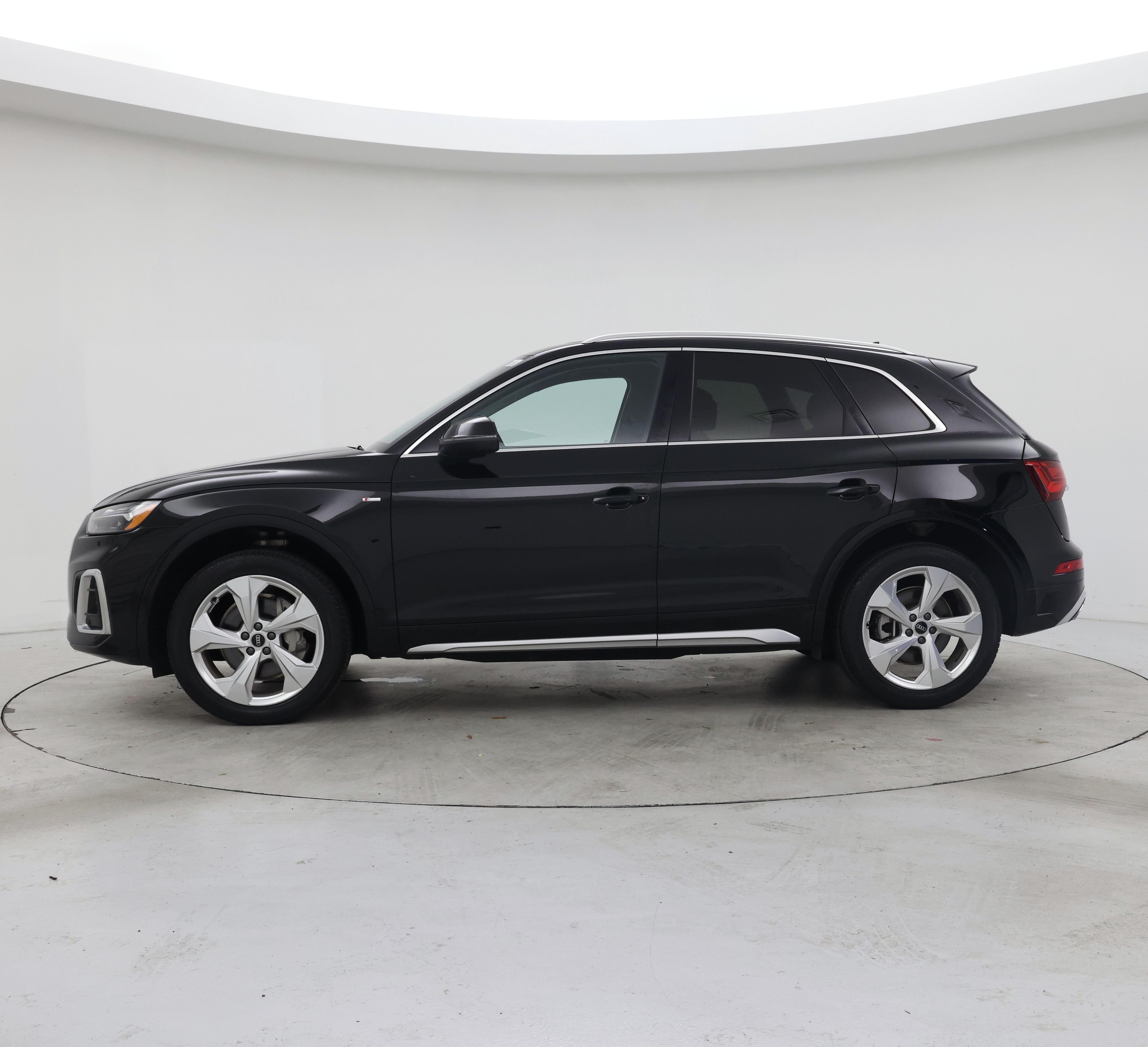 Thumbnail: 2023 Audi Q5 - 3