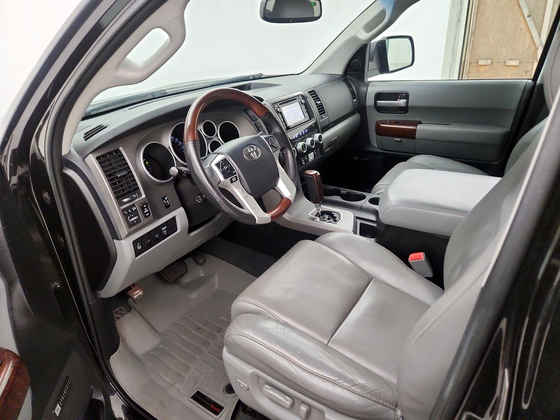 Thumbnail: 2016 Toyota Sequoia - 11