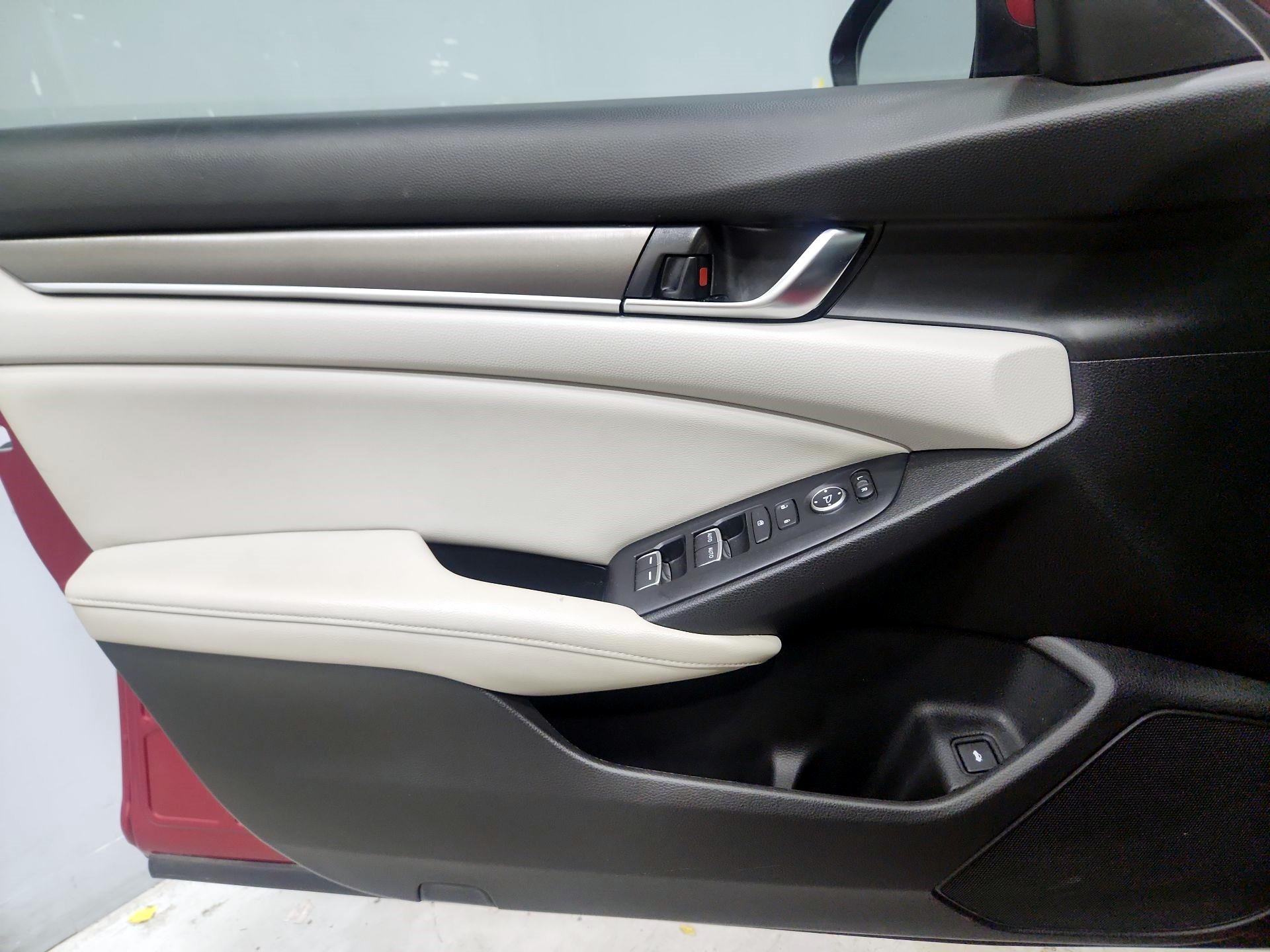 Thumbnail: 2018 Honda Accord - 12