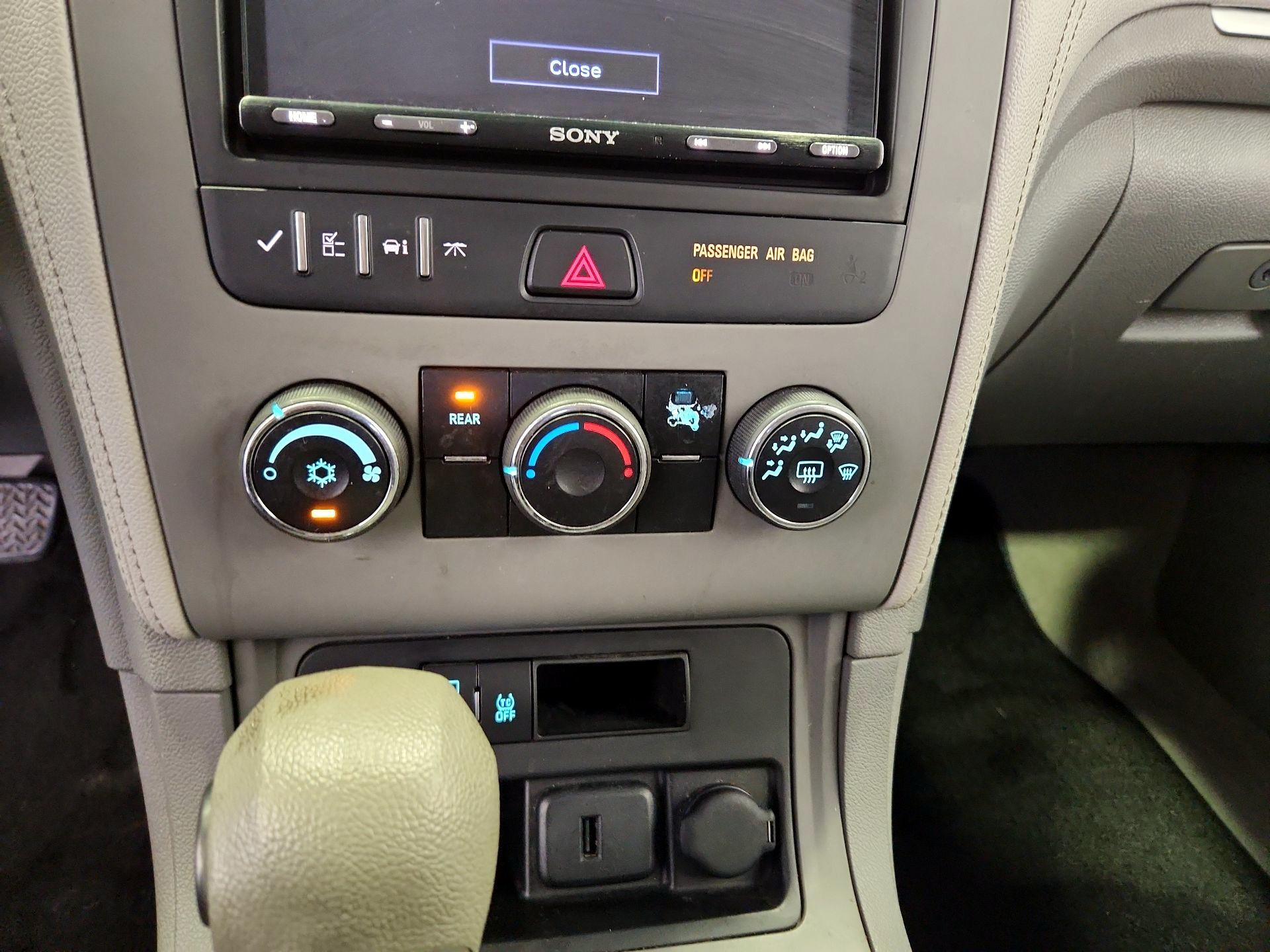 Thumbnail: 2016 Chevrolet Traverse - 16