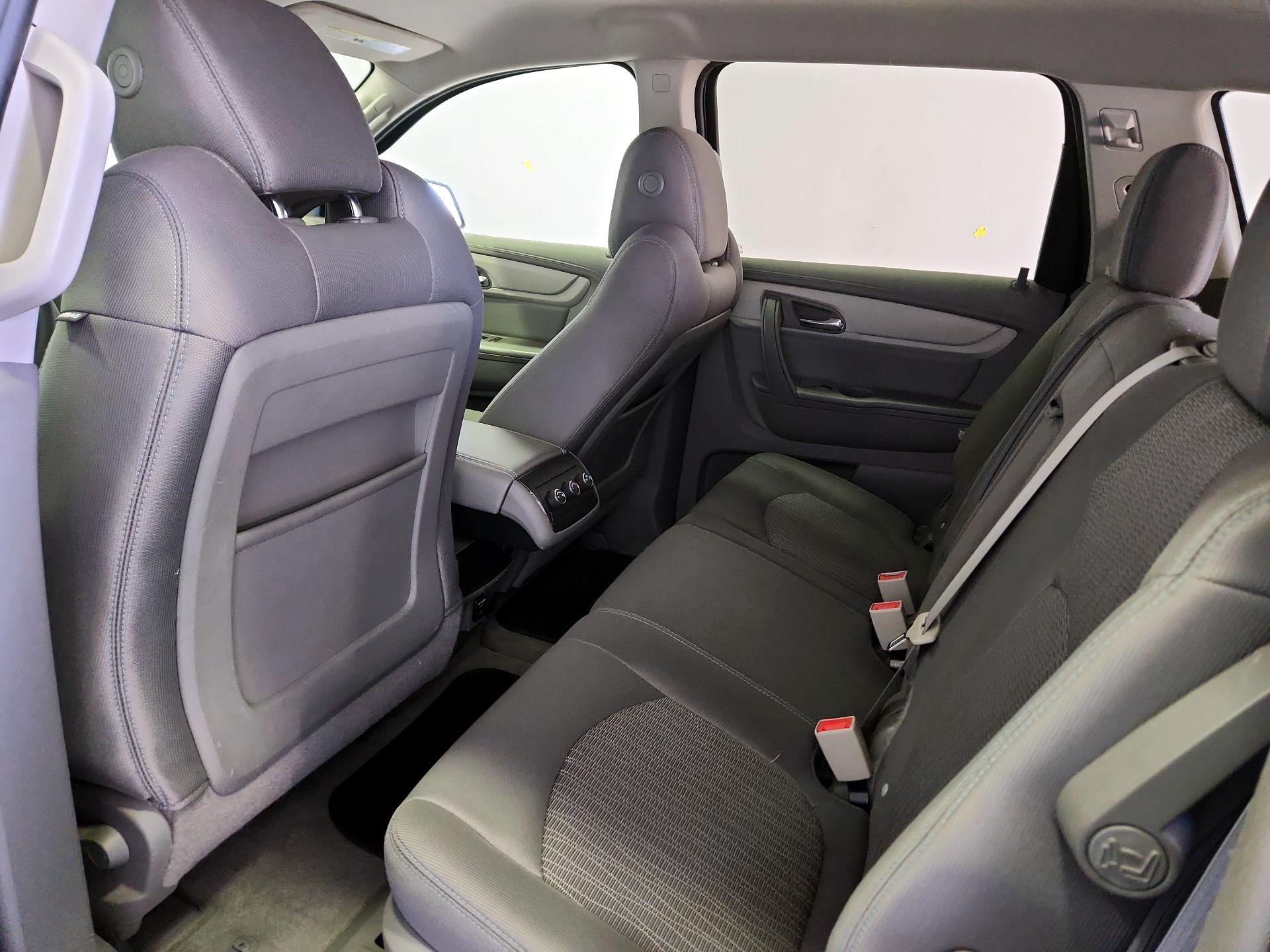 Thumbnail: 2016 Chevrolet Traverse - 19