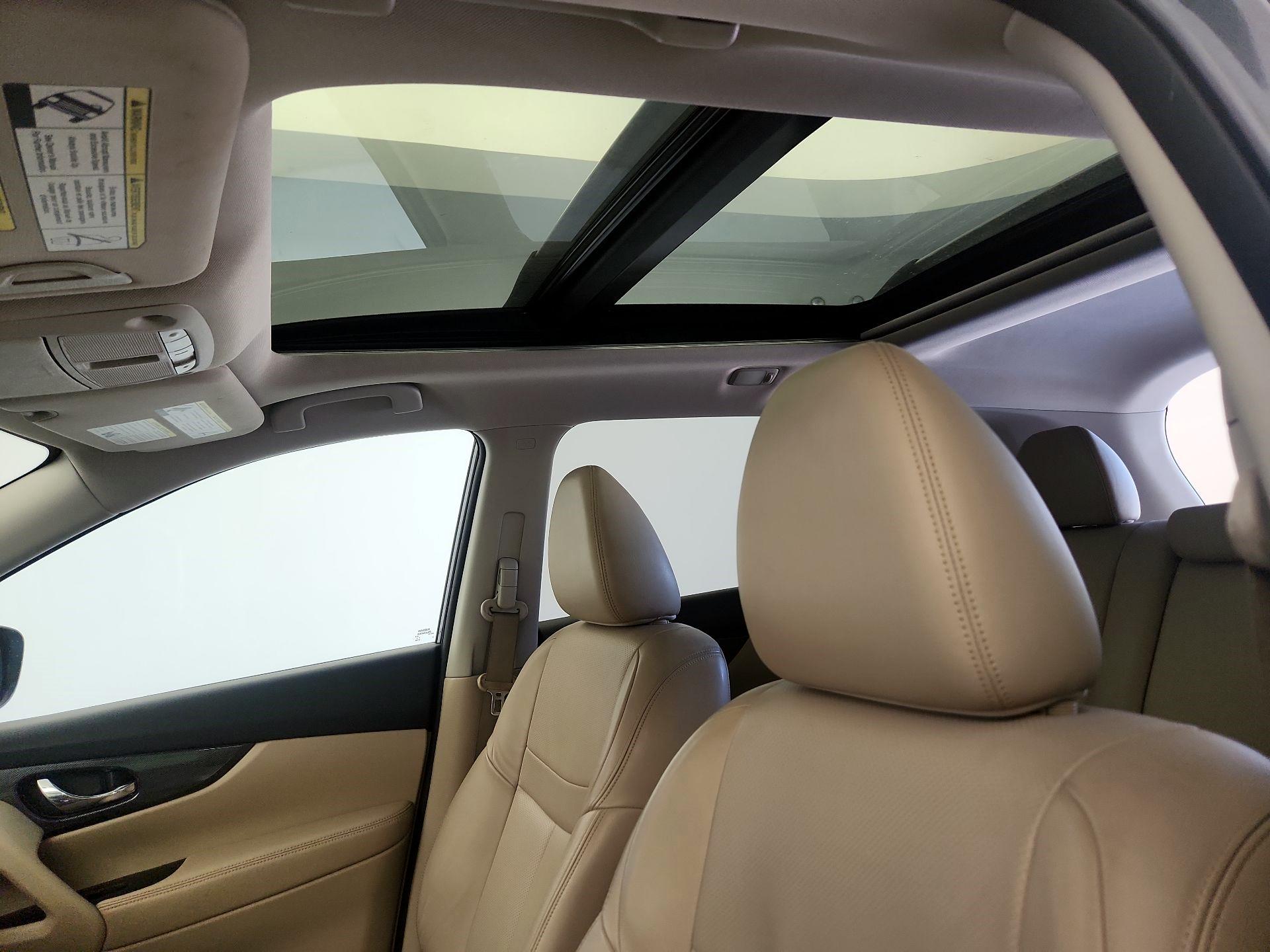 Thumbnail: 2015 Nissan Rogue - 18