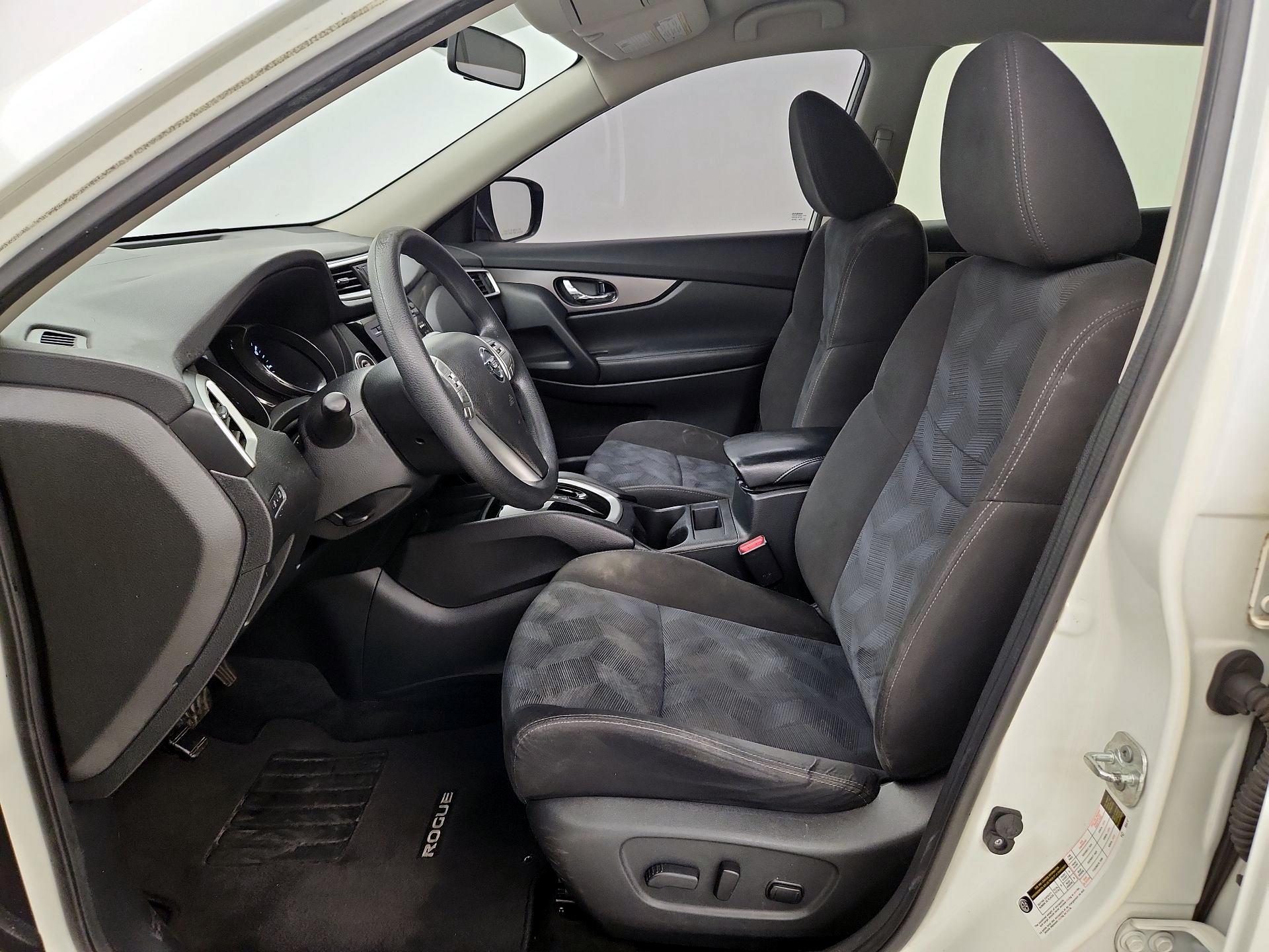 Thumbnail: 2015 Nissan Rogue - 11