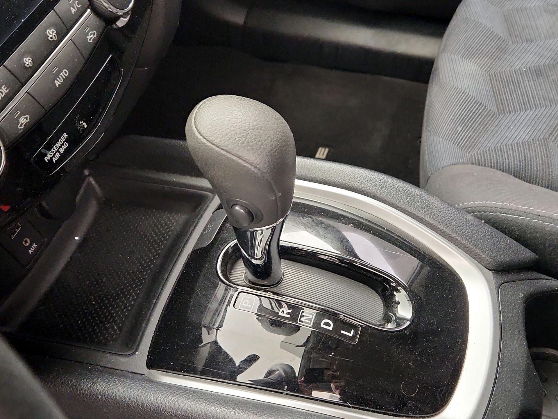 Thumbnail: 2015 Nissan Rogue - 17