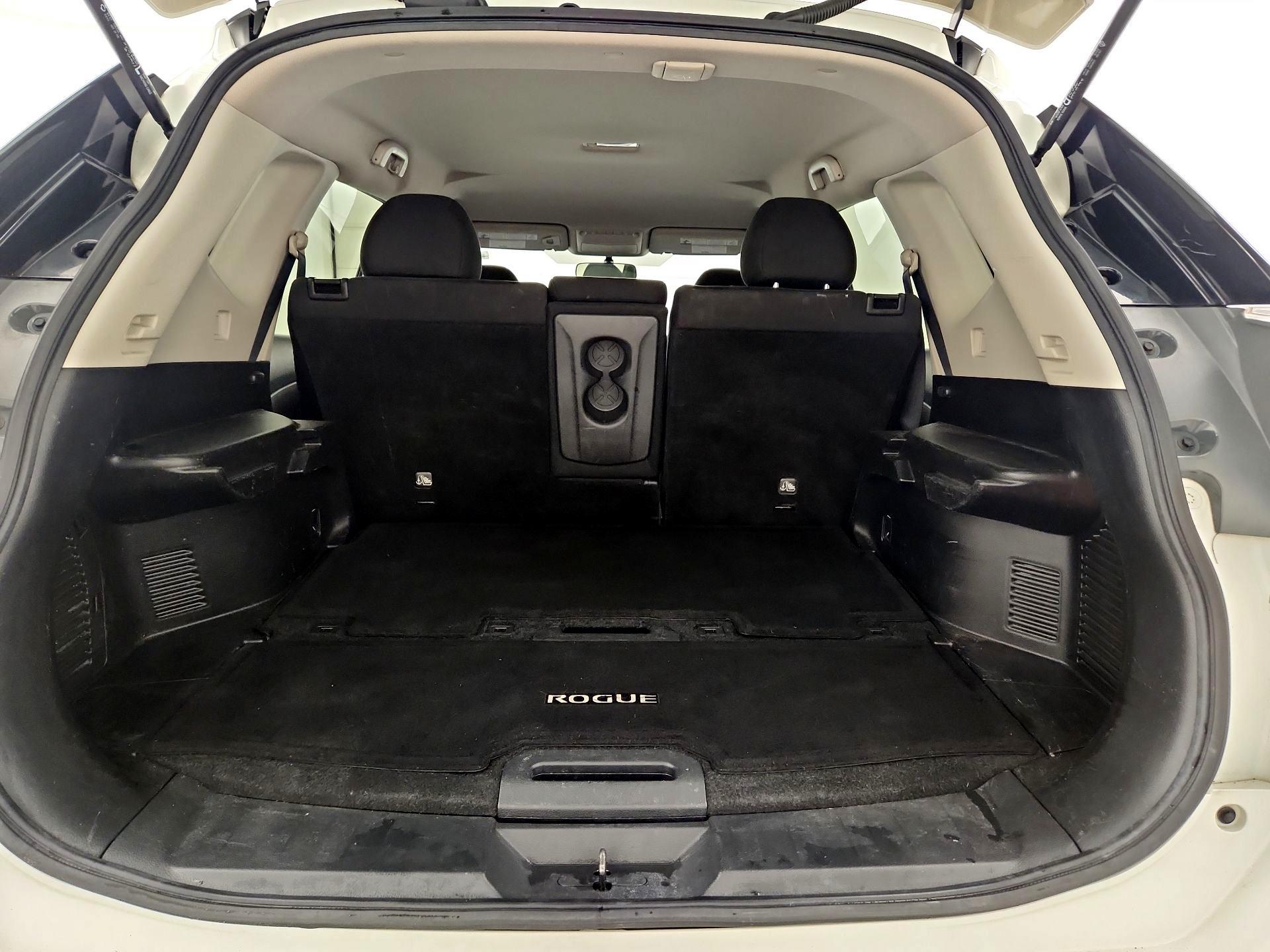 Thumbnail: 2015 Nissan Rogue - 20
