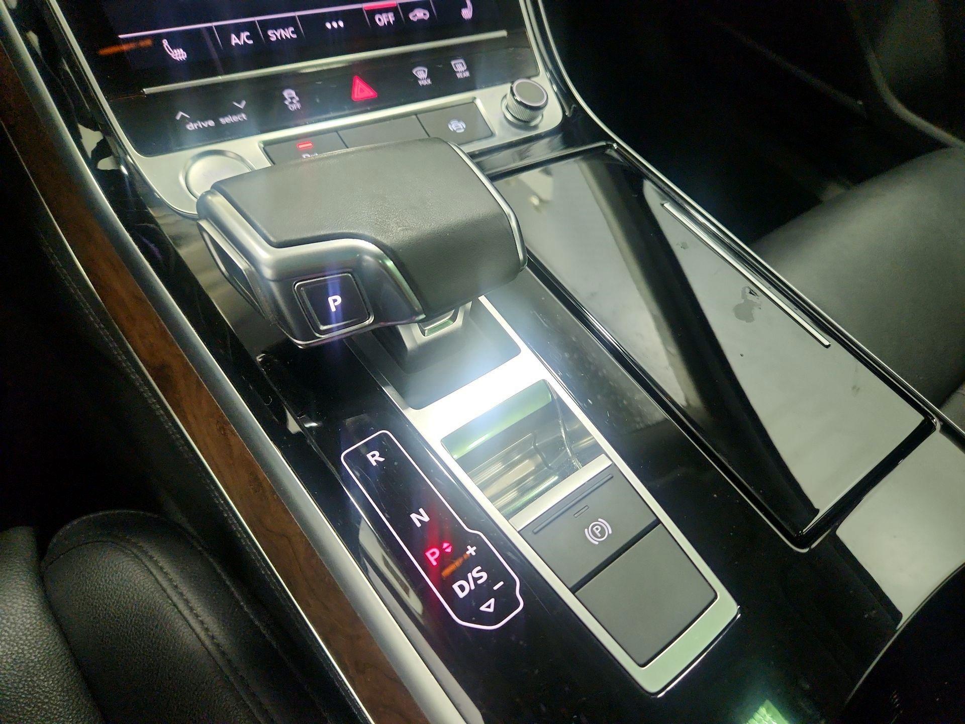 Thumbnail: 2020 Audi A8 - 18