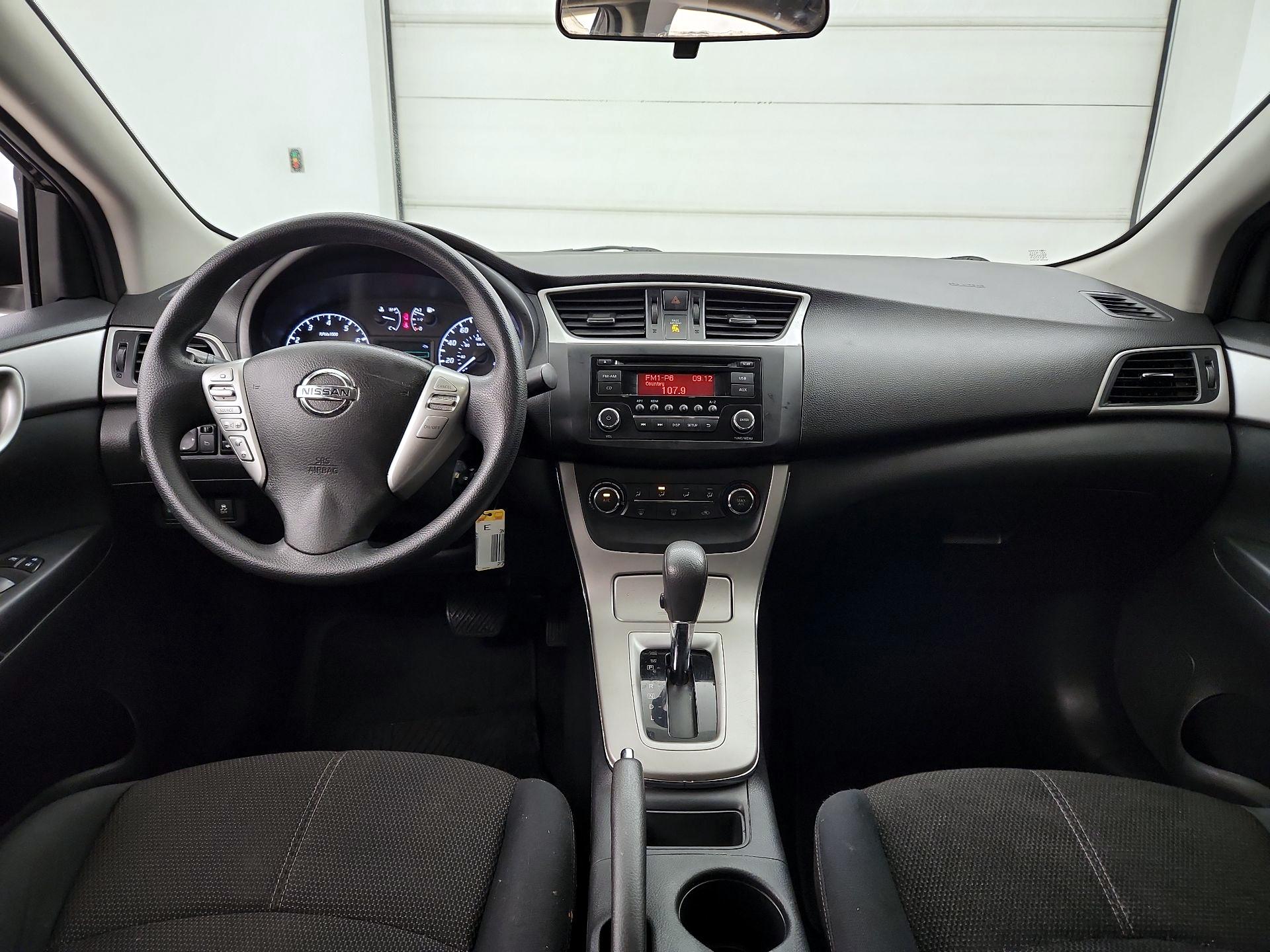 Thumbnail: 2015 Nissan Sentra - 9