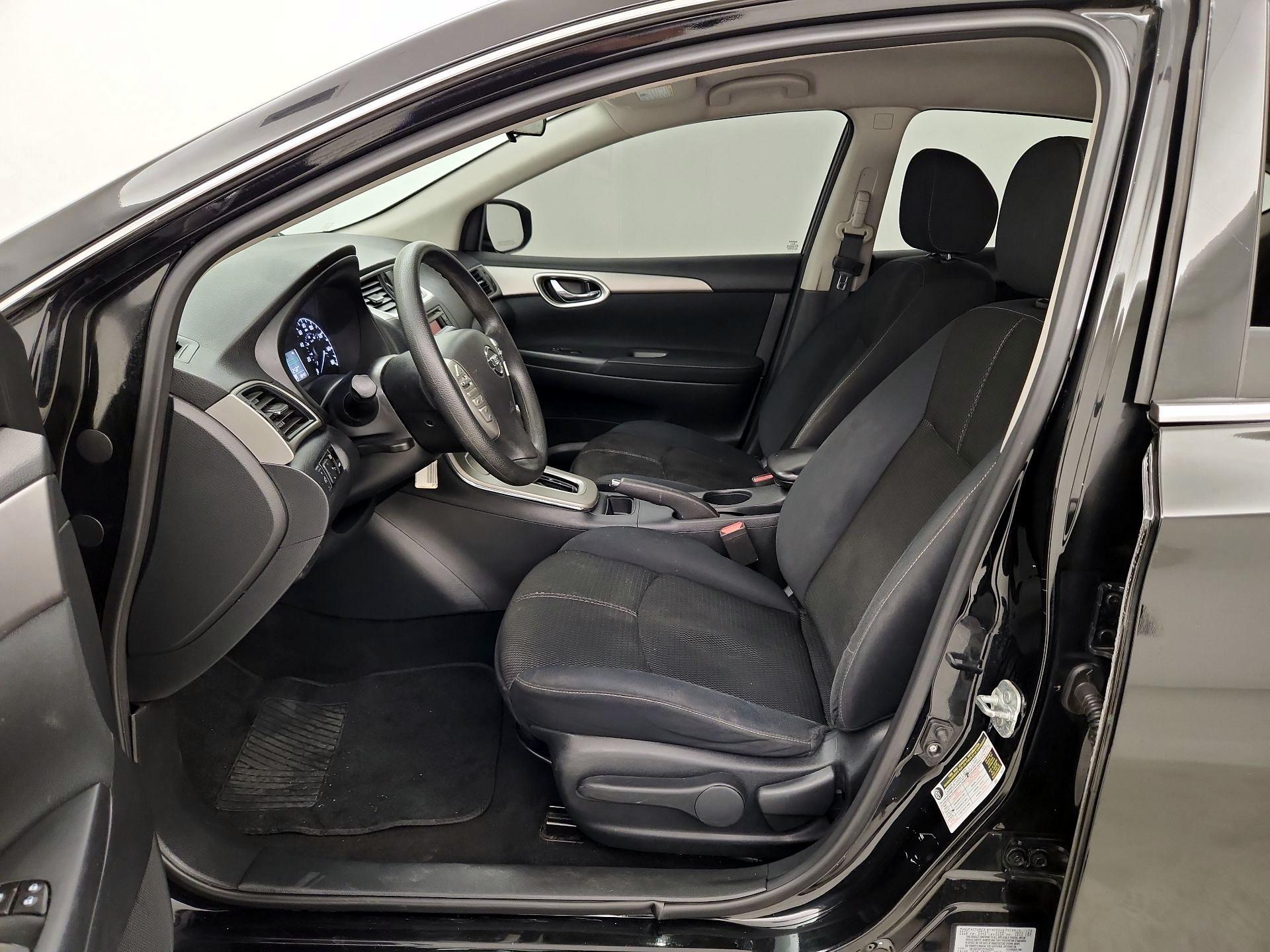 Thumbnail: 2015 Nissan Sentra - 11