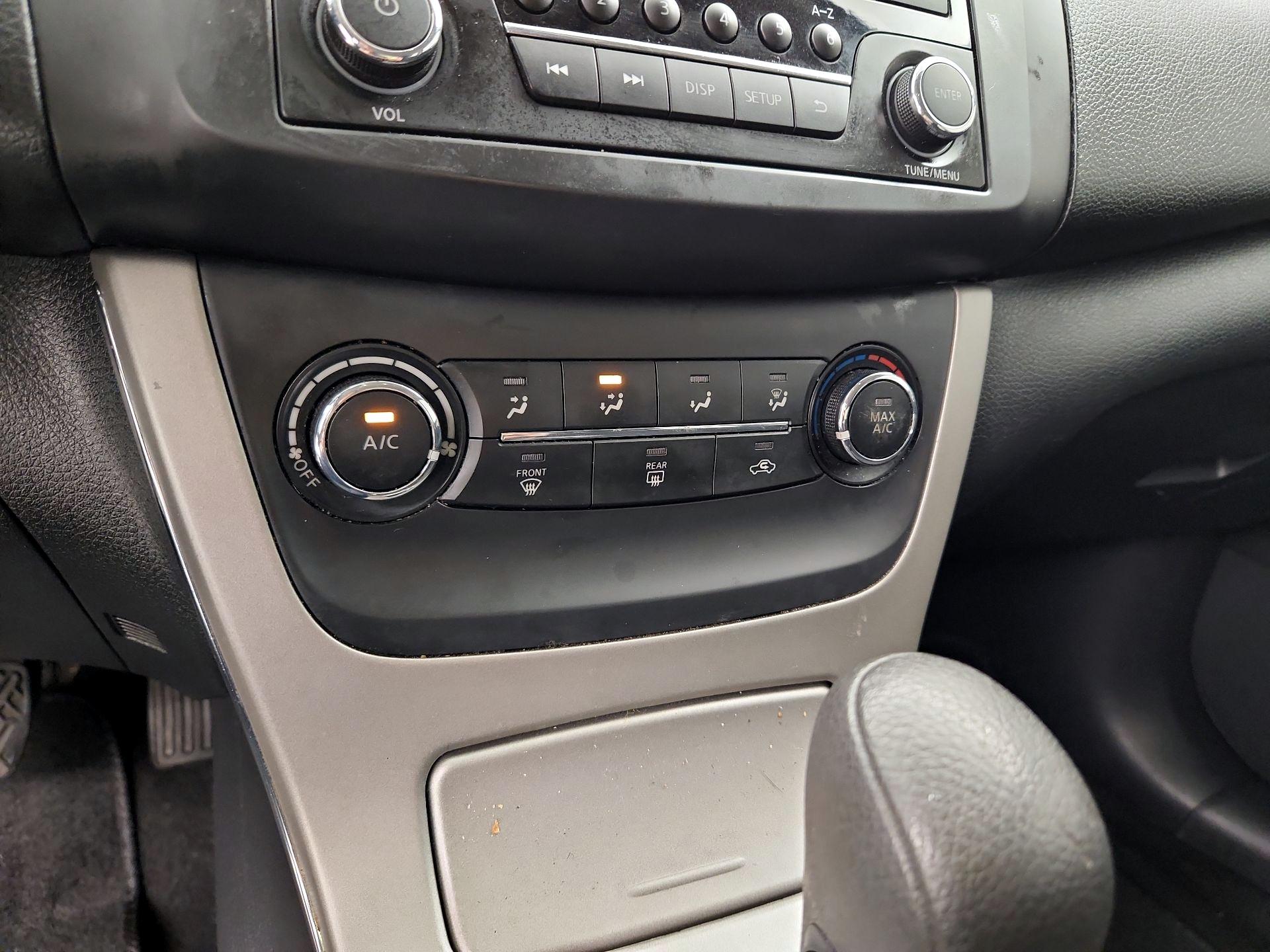 Thumbnail: 2015 Nissan Sentra - 15