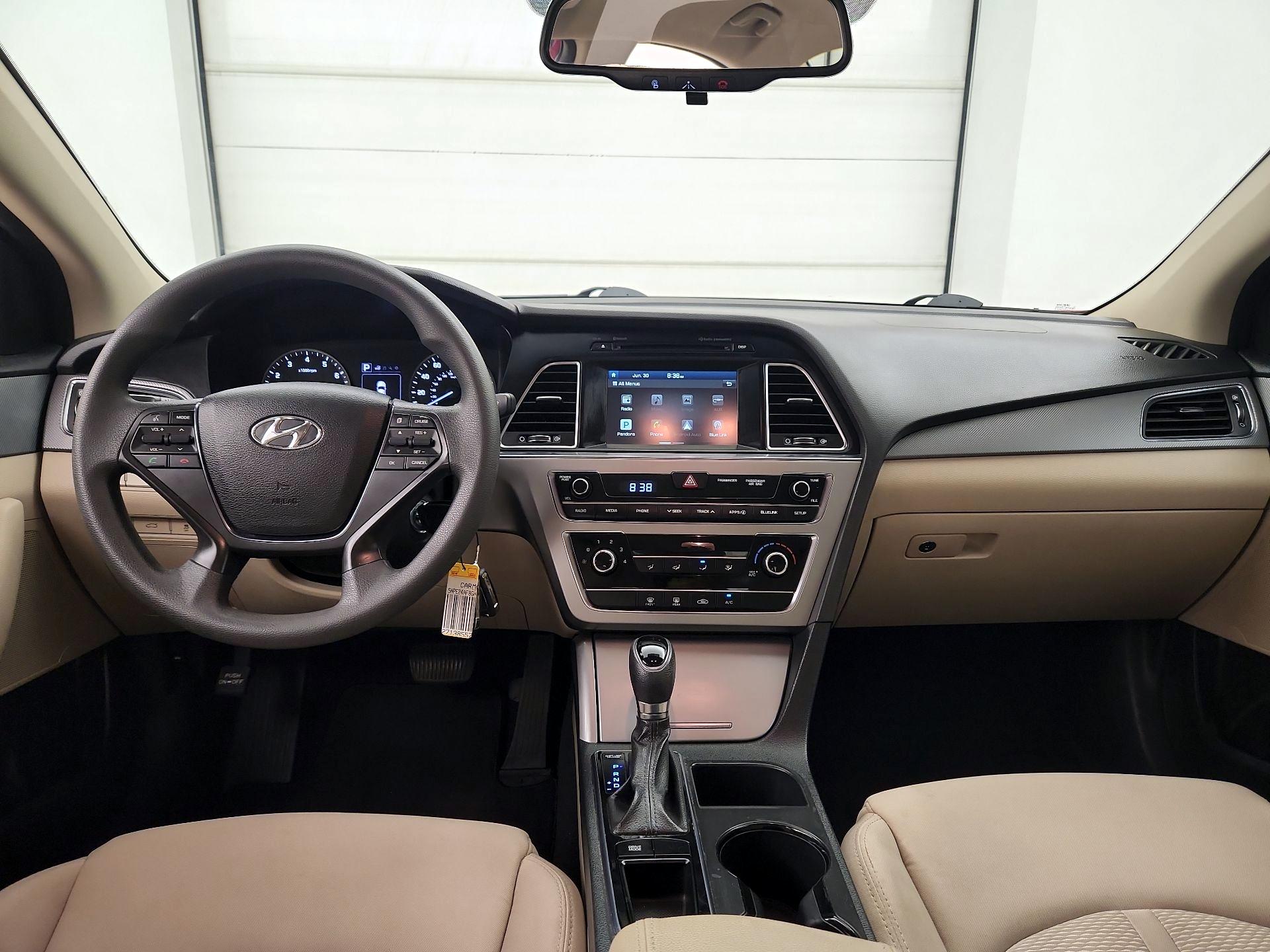 Thumbnail: 2016 Hyundai Sonata - 9