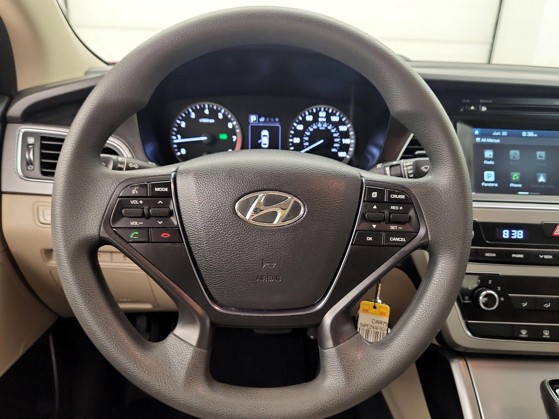 Thumbnail: 2016 Hyundai Sonata - 10