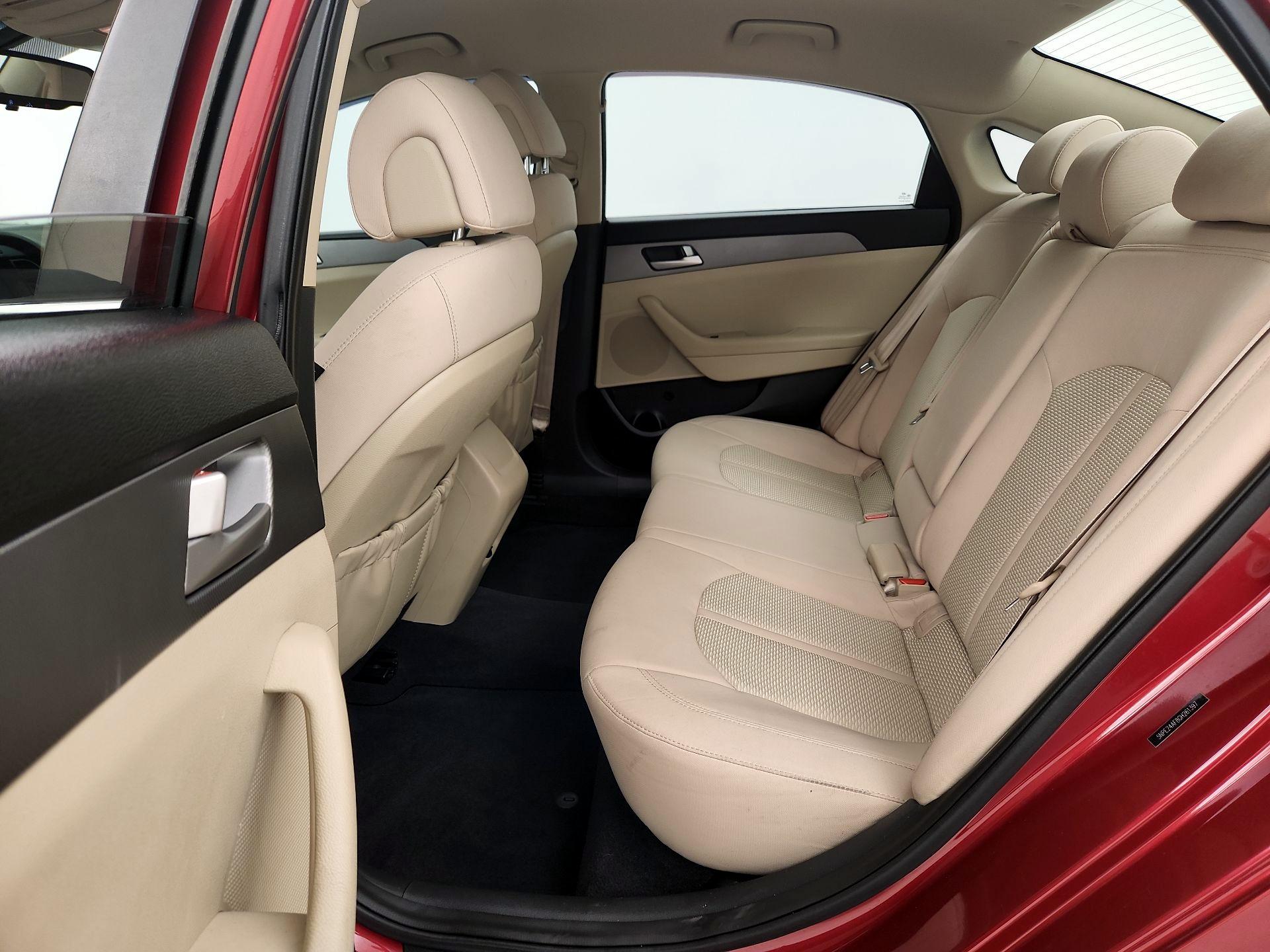 Thumbnail: 2016 Hyundai Sonata - 19