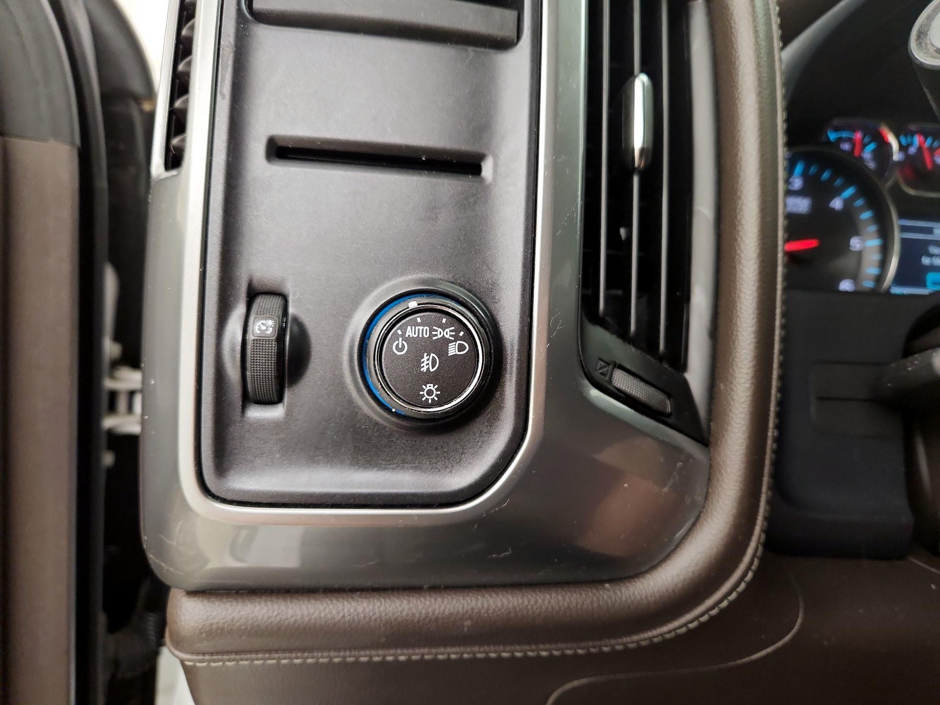 Thumbnail: 2016 Chevrolet Silverado 1500 - 13