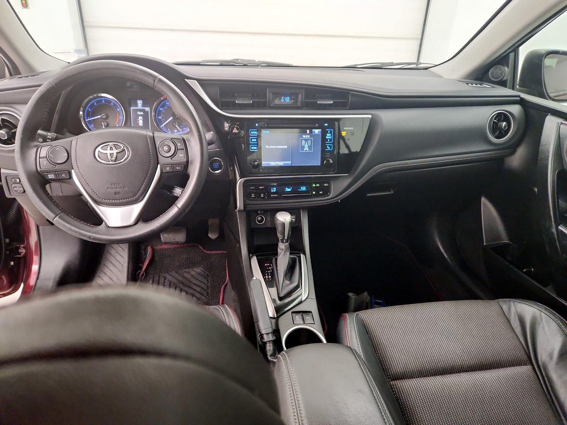 Thumbnail: 2017 Toyota Corolla - 9