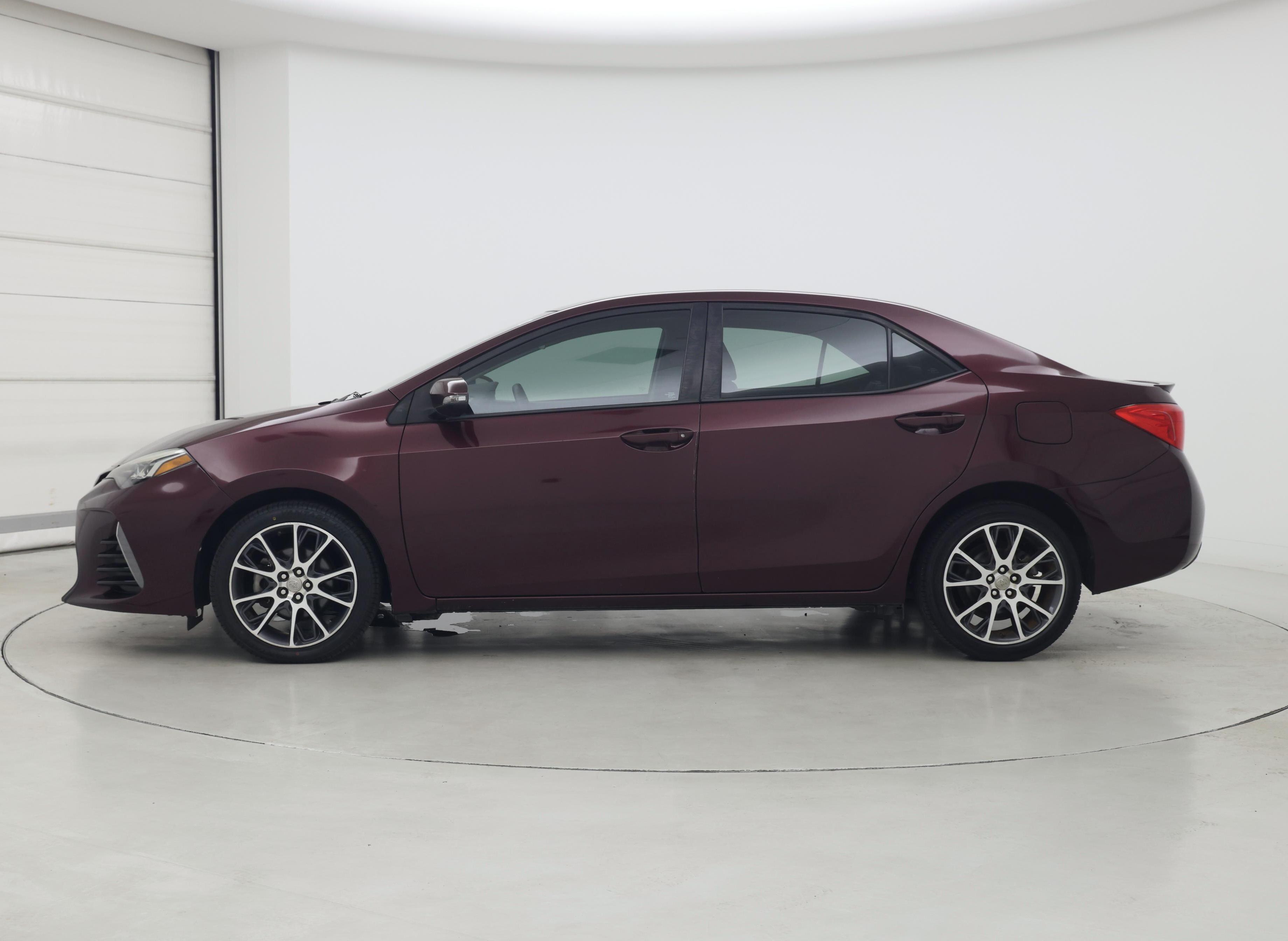 Thumbnail: 2017 Toyota Corolla - 3