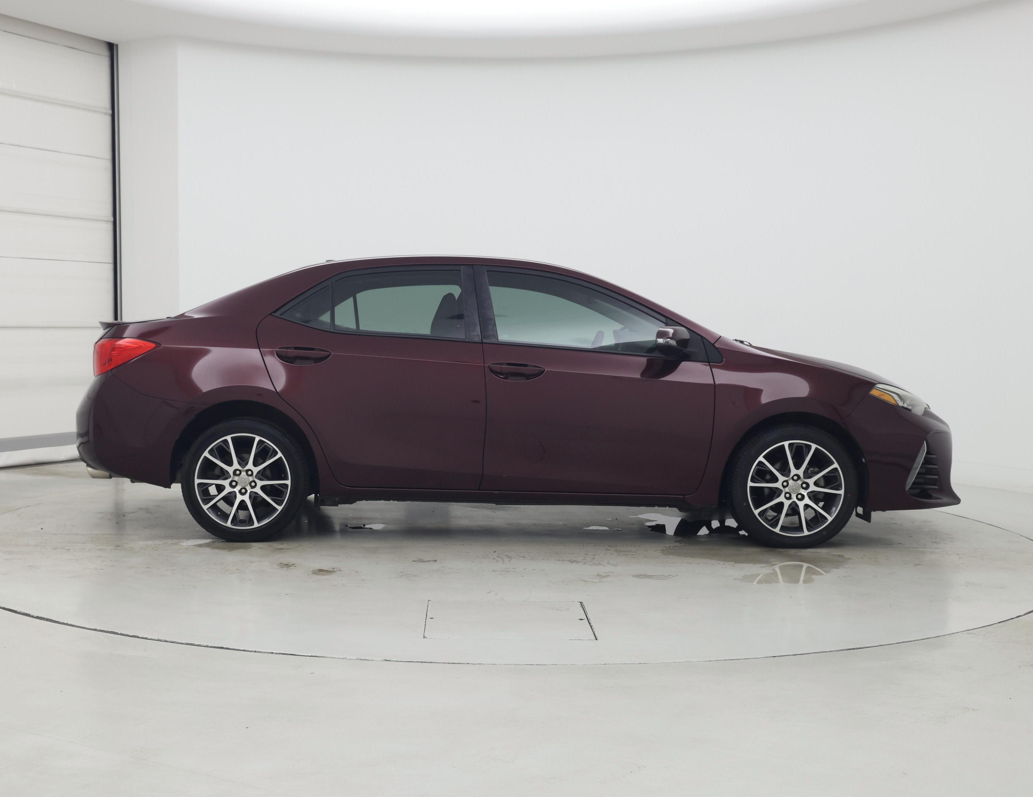 Thumbnail: 2017 Toyota Corolla - 7