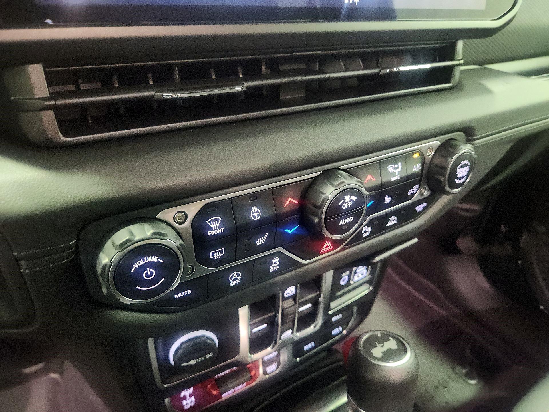 Thumbnail: 2024 Jeep Wrangler - 16