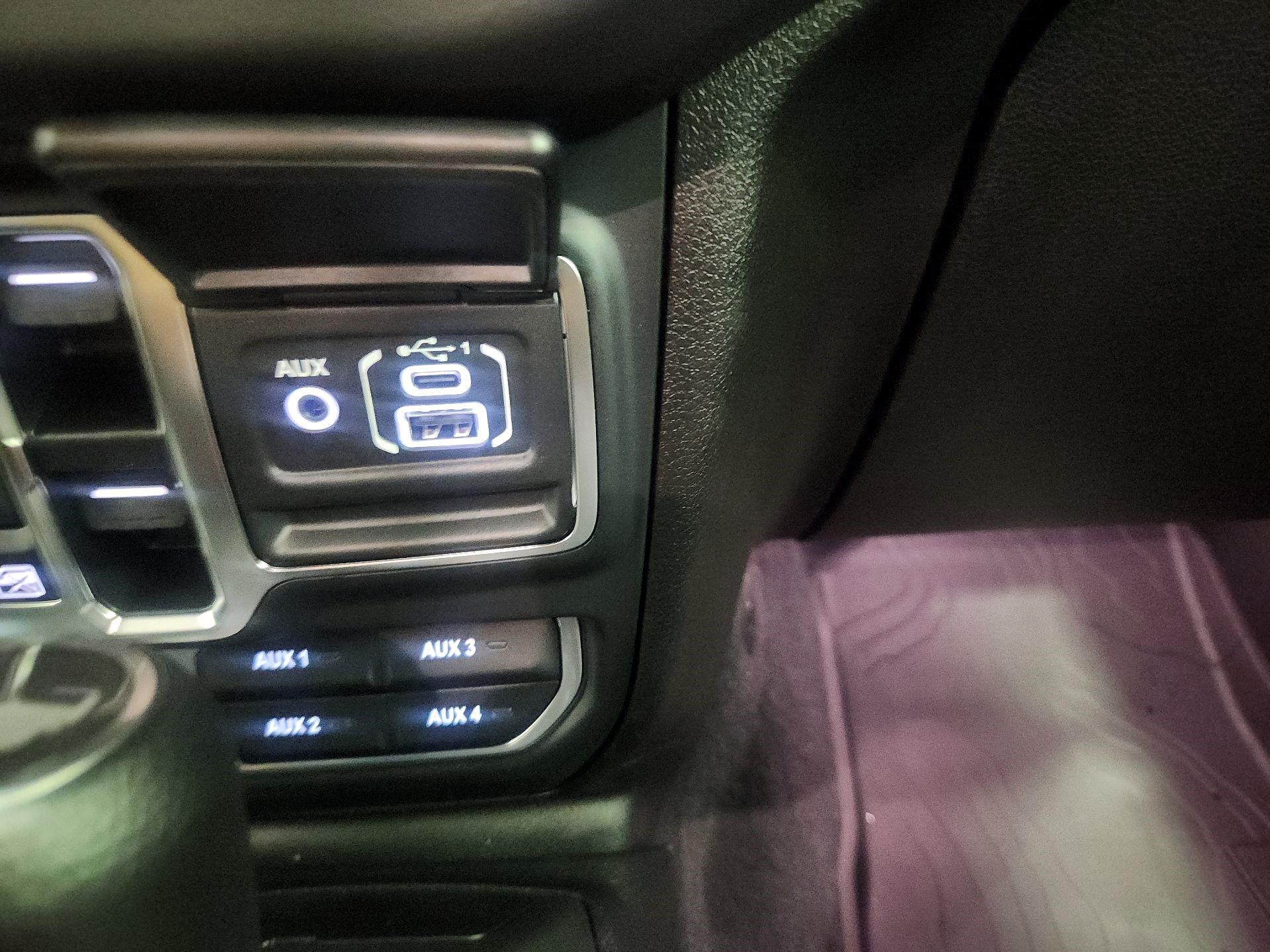 Thumbnail: 2024 Jeep Wrangler - 18