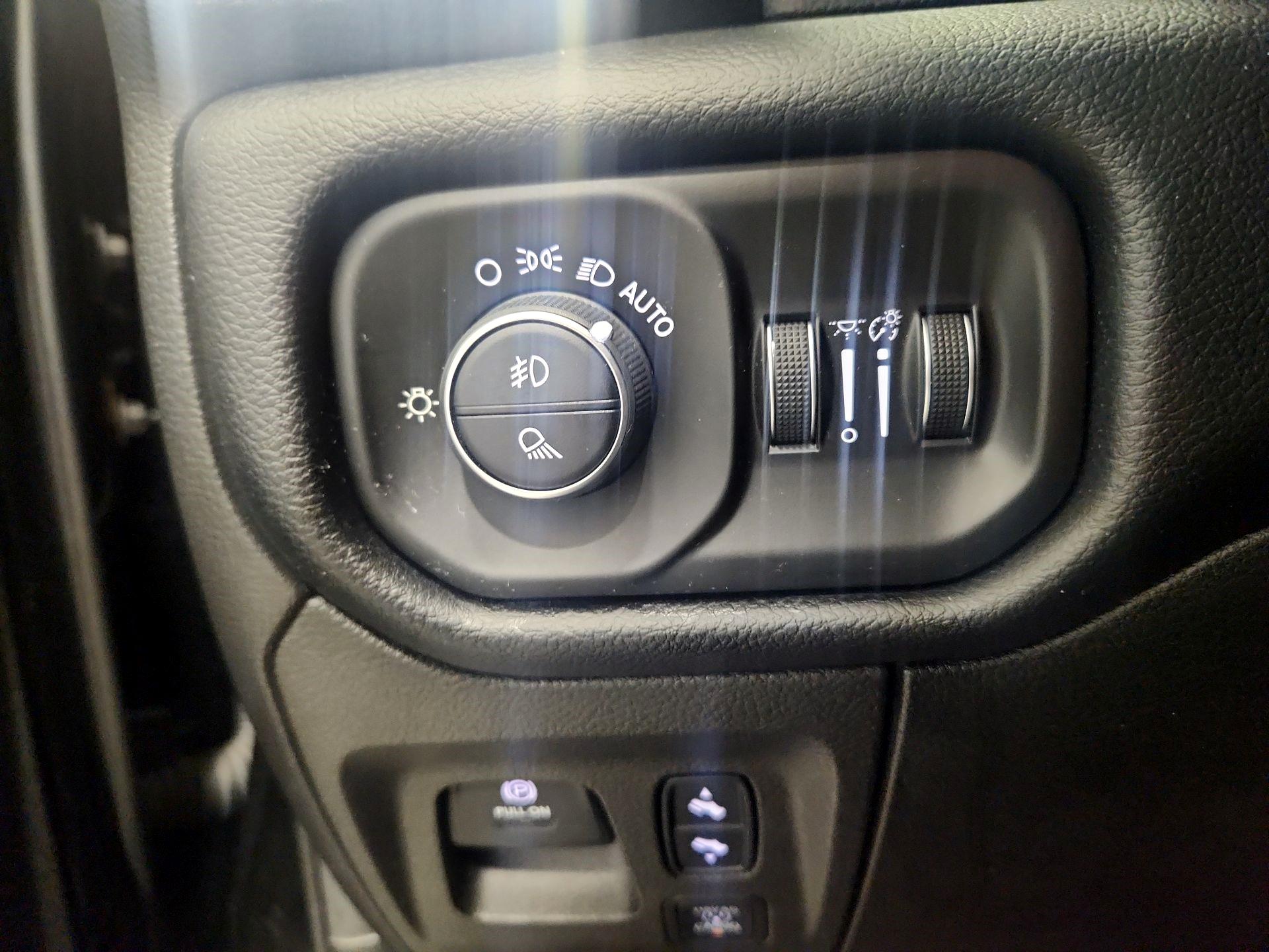 Thumbnail: 2019 RAM 1500 - 13