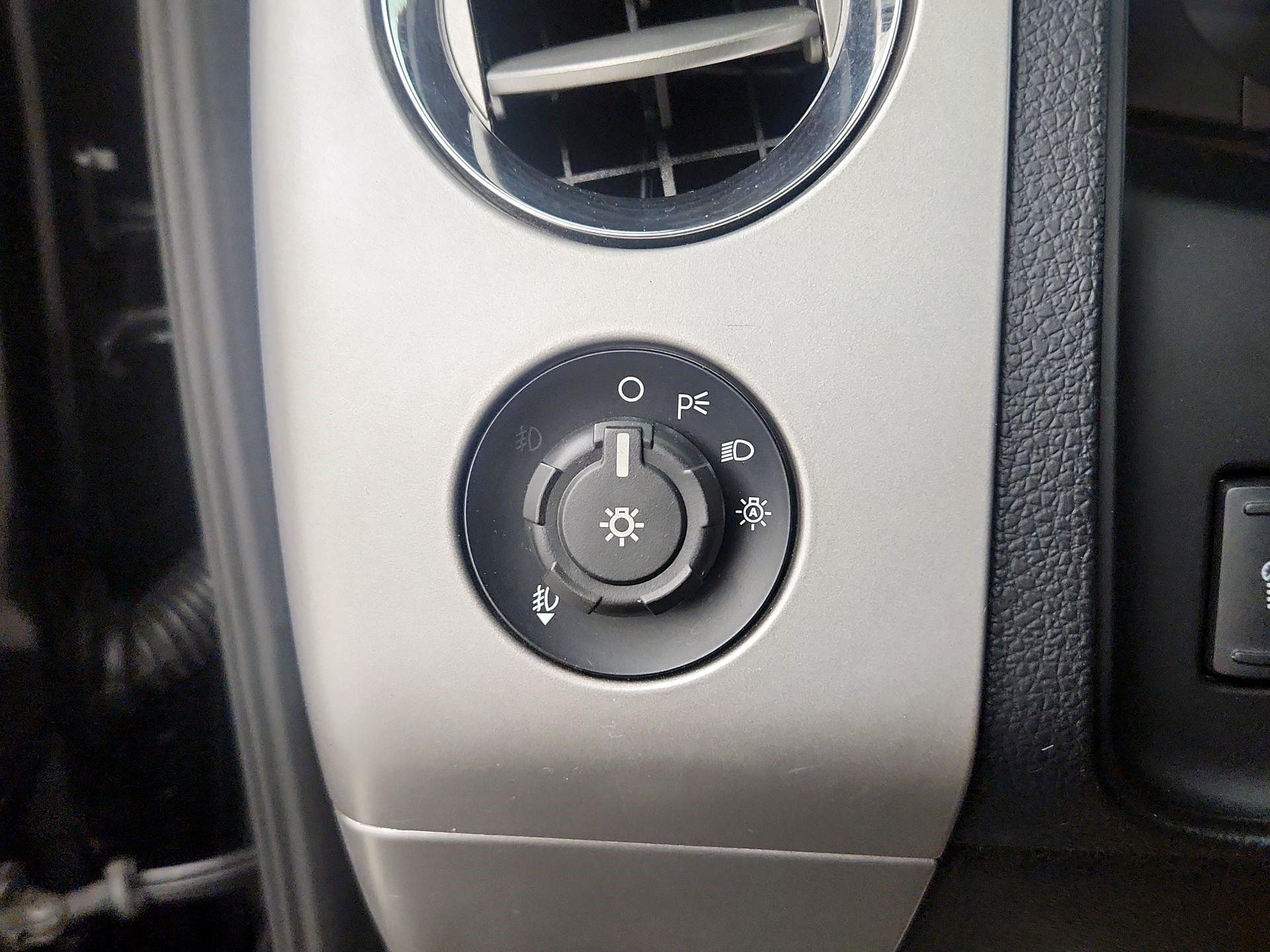 Thumbnail: 2015 Ford Expedition - 13