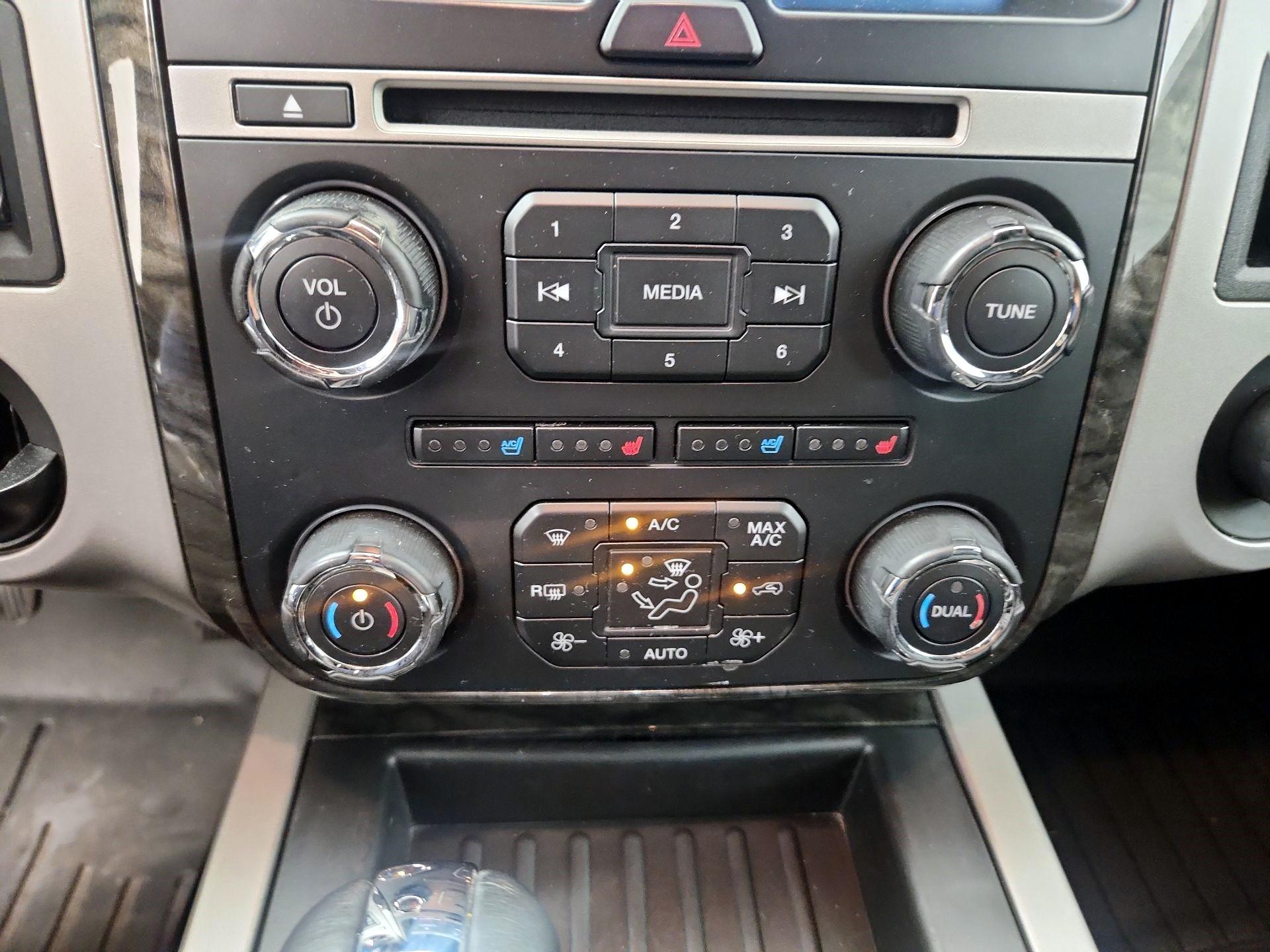 Thumbnail: 2015 Ford Expedition - 16