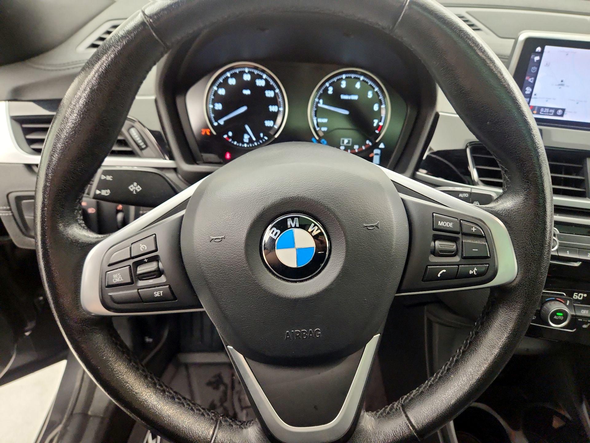 Thumbnail: 2022 BMW X2 - 10