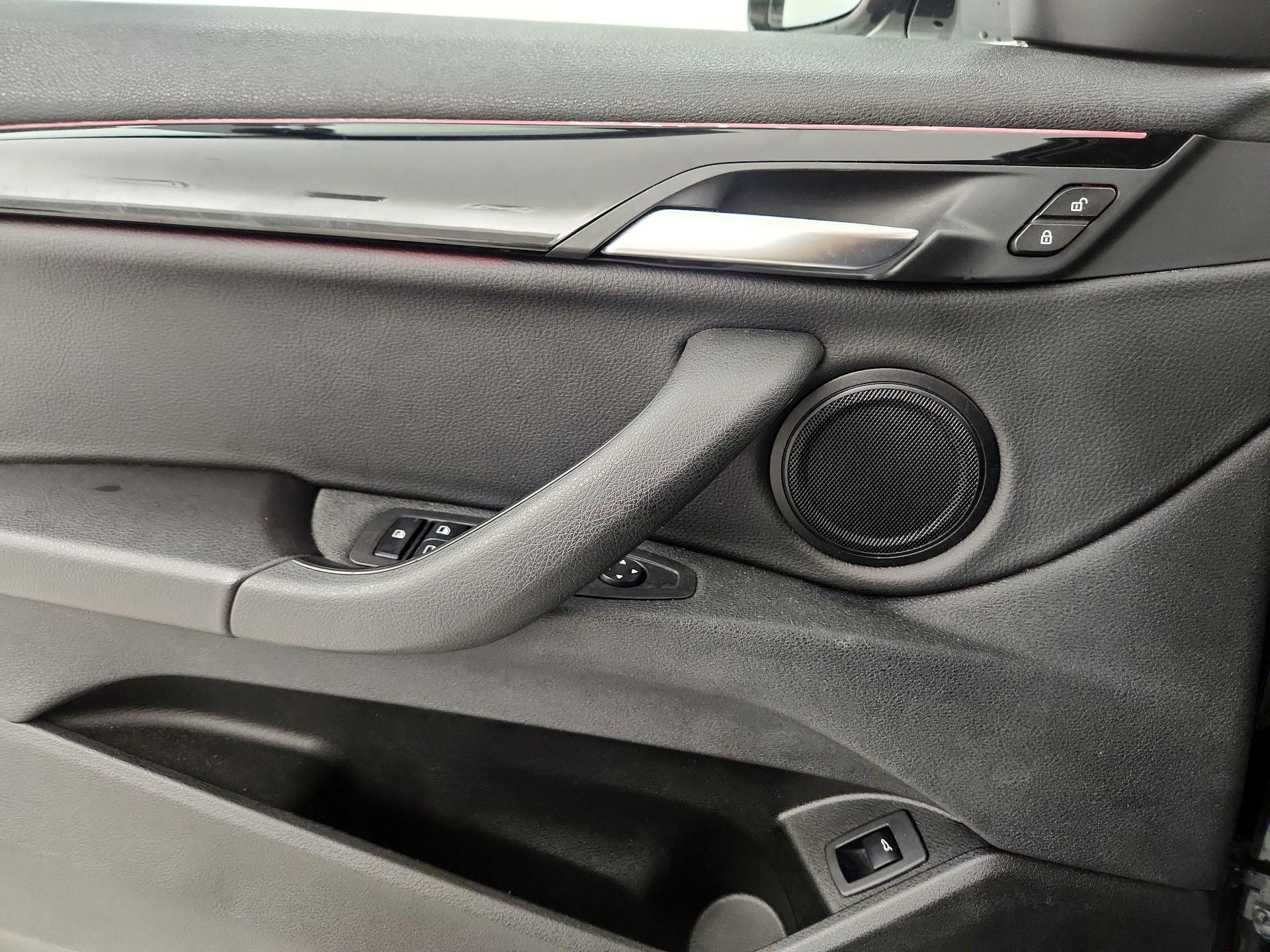 Thumbnail: 2022 BMW X2 - 12