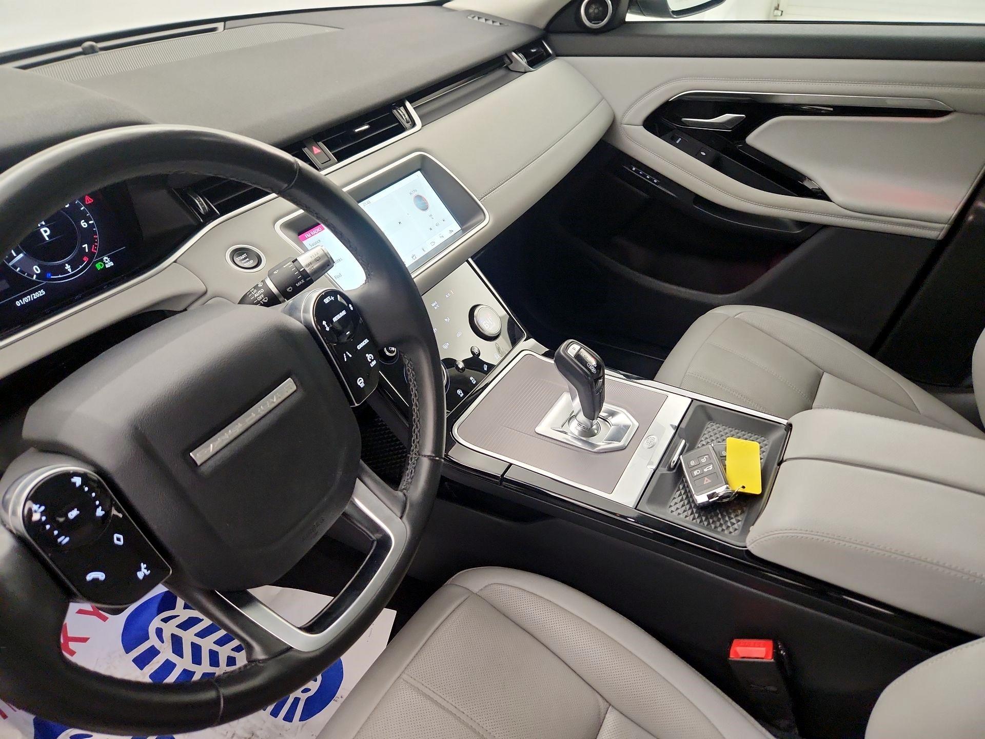 Thumbnail: 2020 Land Rover Range Rover Evoque - 11