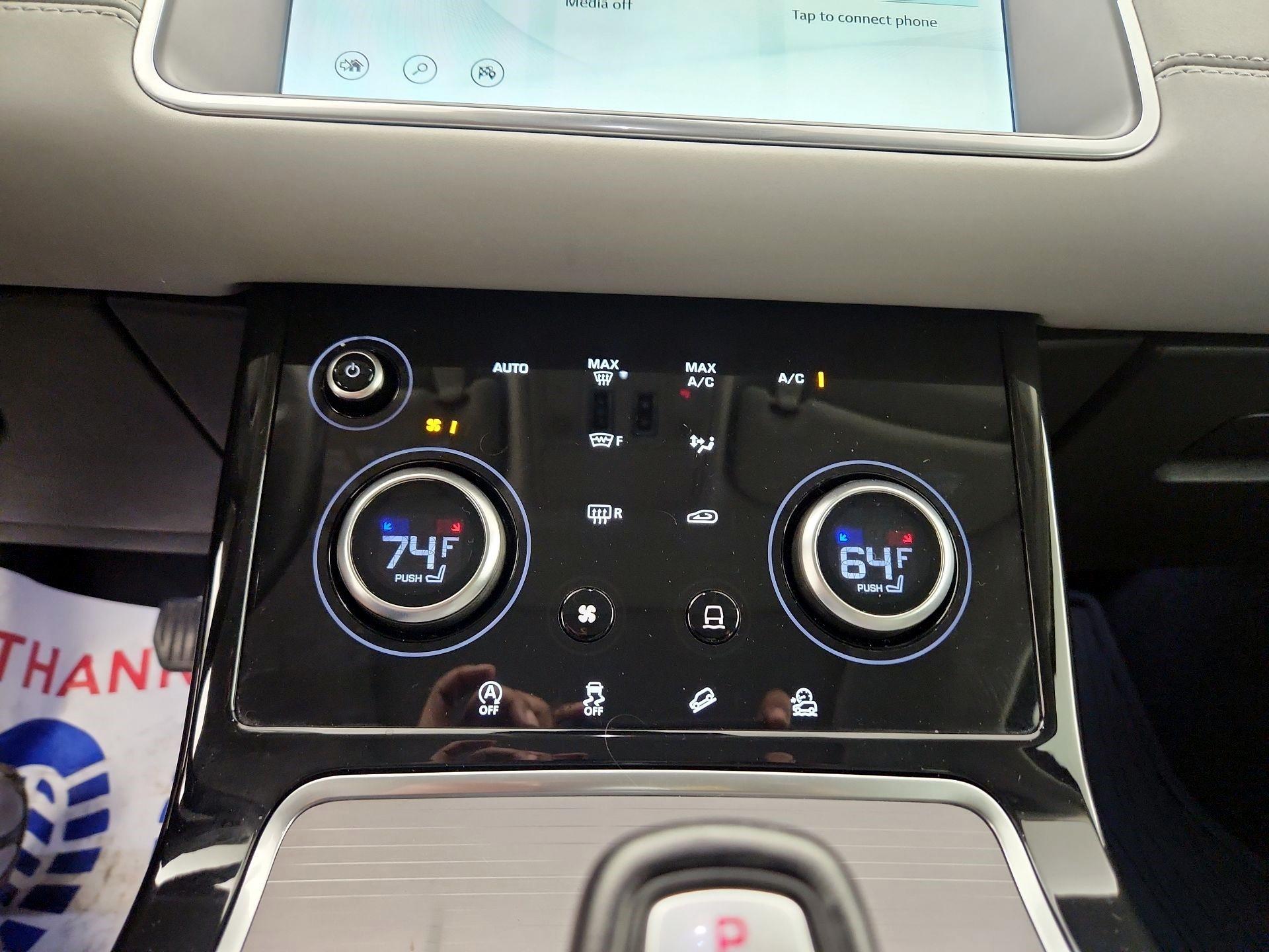 Thumbnail: 2020 Land Rover Range Rover Evoque - 16