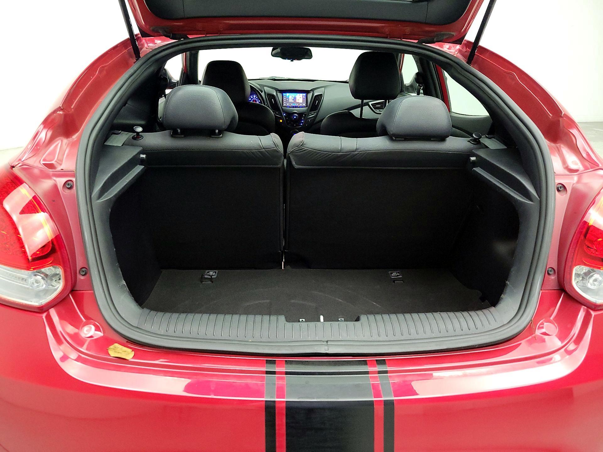 Thumbnail: 2016 Hyundai Veloster - 20