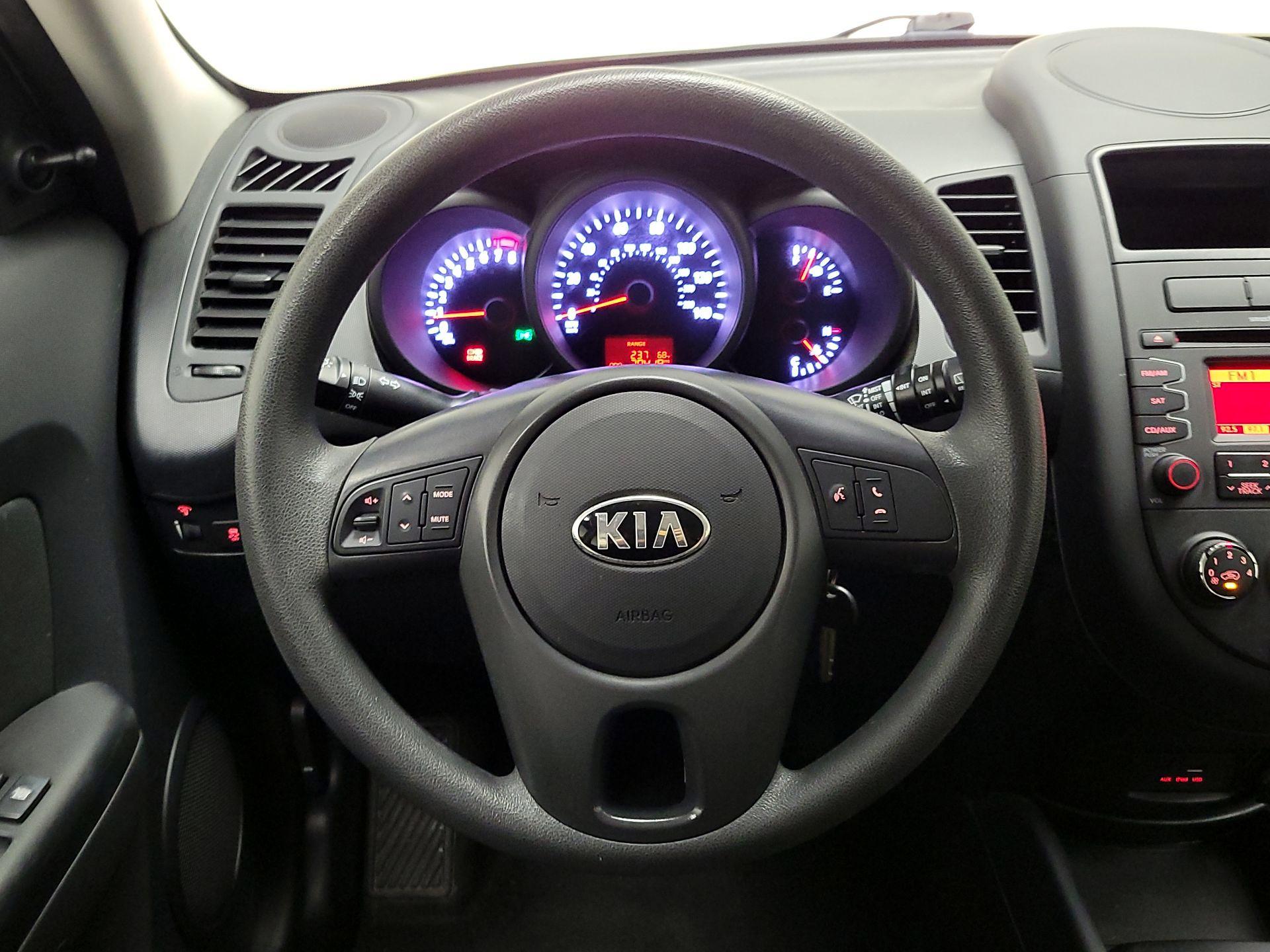Thumbnail: 2013 Kia Soul - 10