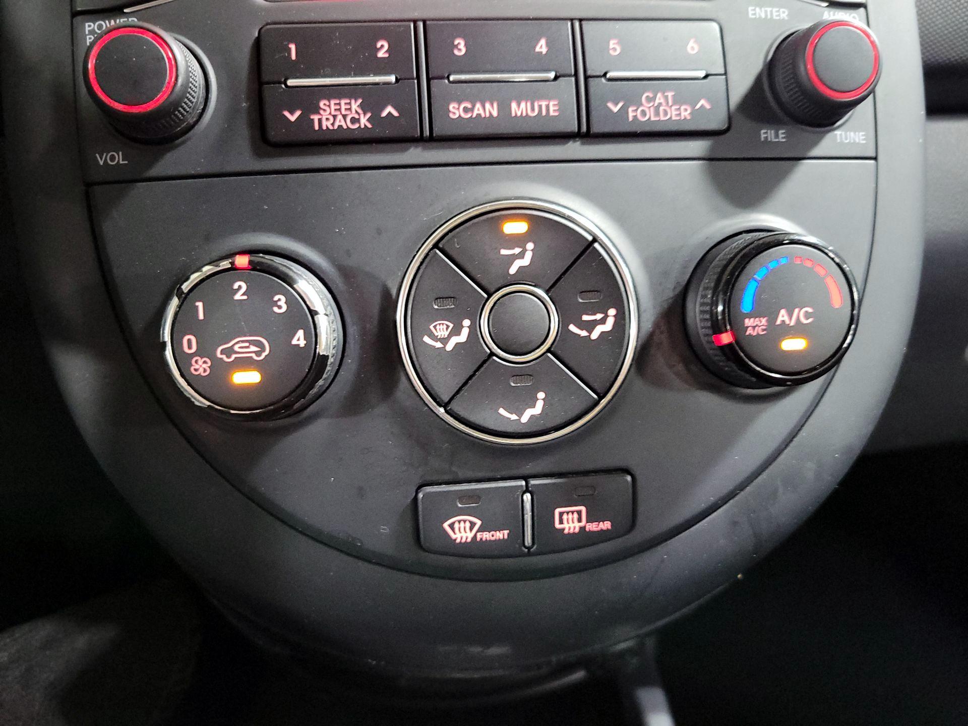 Thumbnail: 2013 Kia Soul - 15
